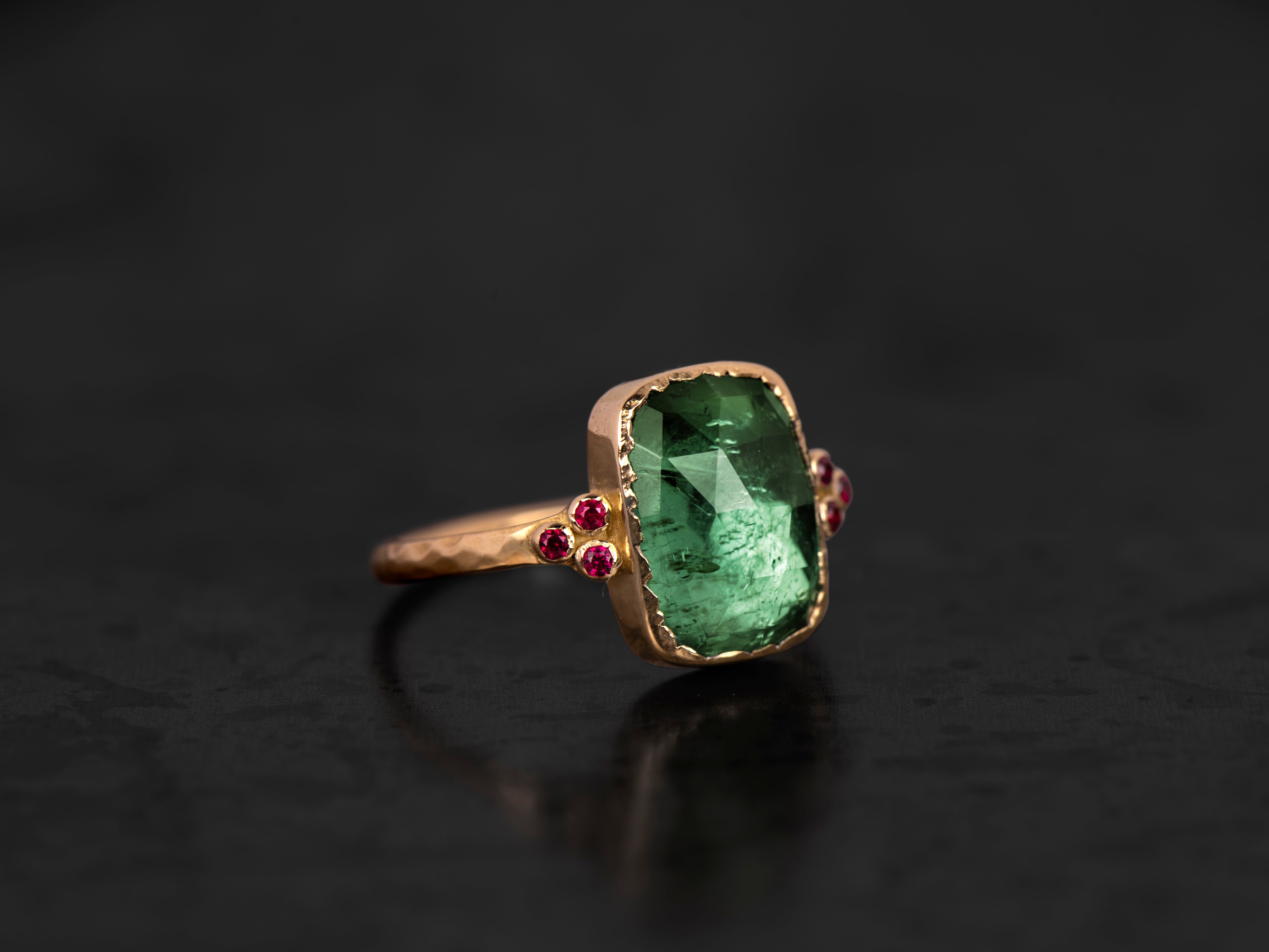 Bague Queen rubis Tourmaline verte rectangle 4,51 cts Or Jaune