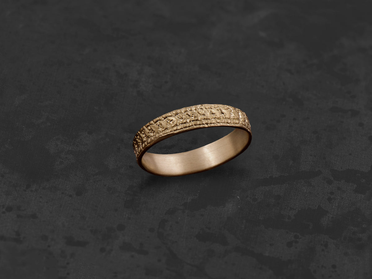 Ida yellow gold ring