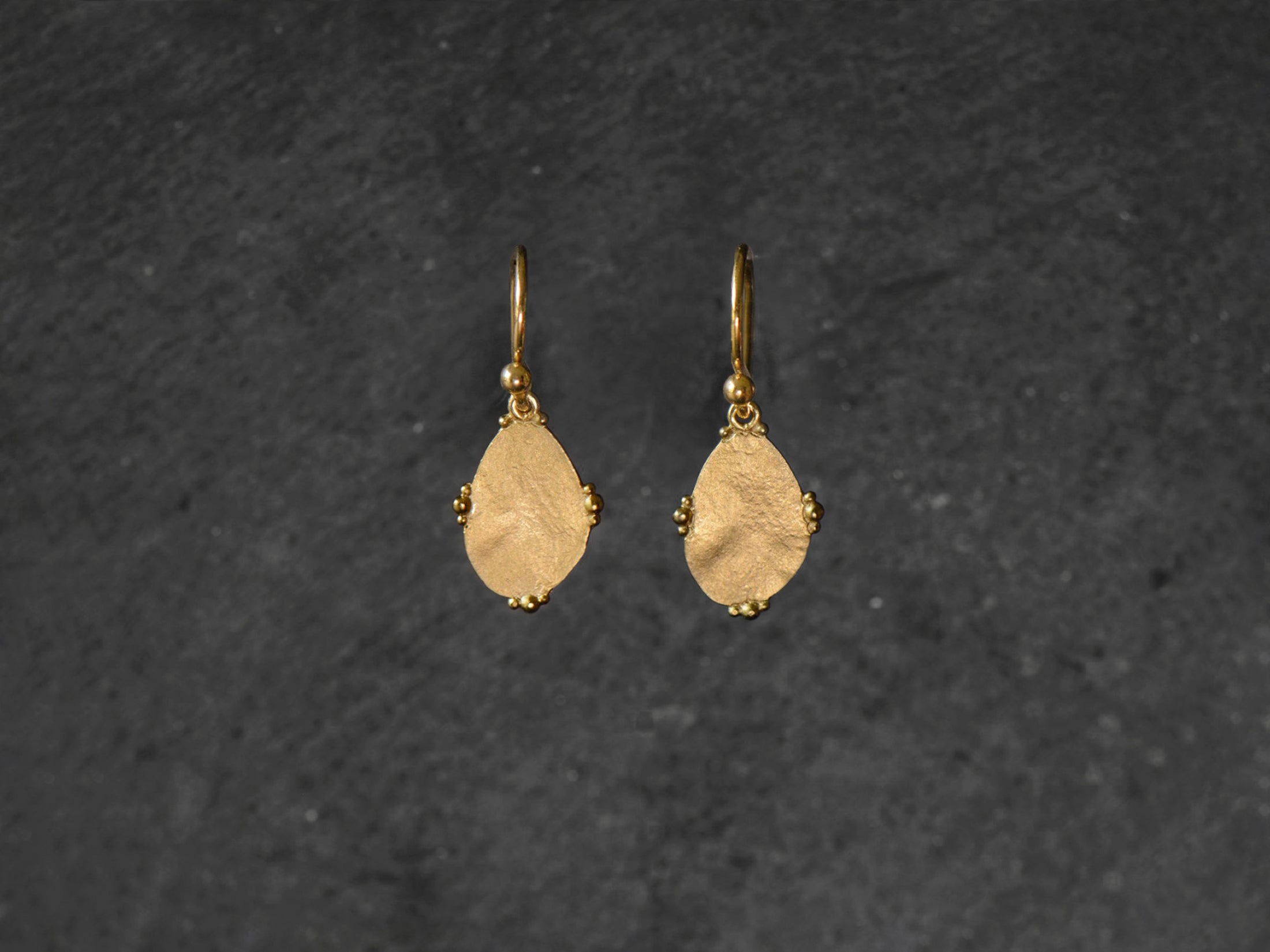 Boucles d’oreilles – bijou artisanal signé Emmanuelle Zysman