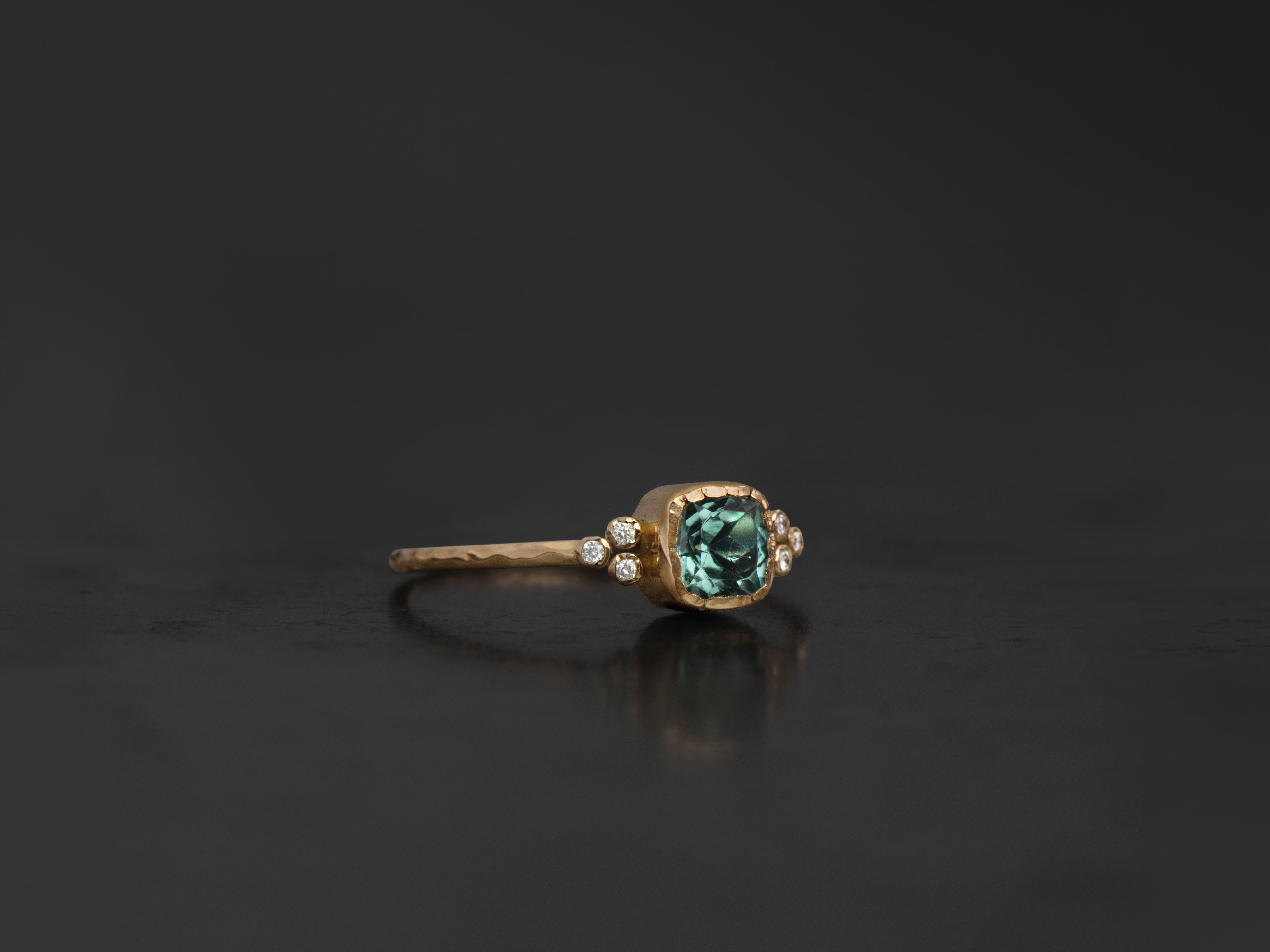 Bague Baby Queen diamants et aigue-marine 0,57cts or jaune