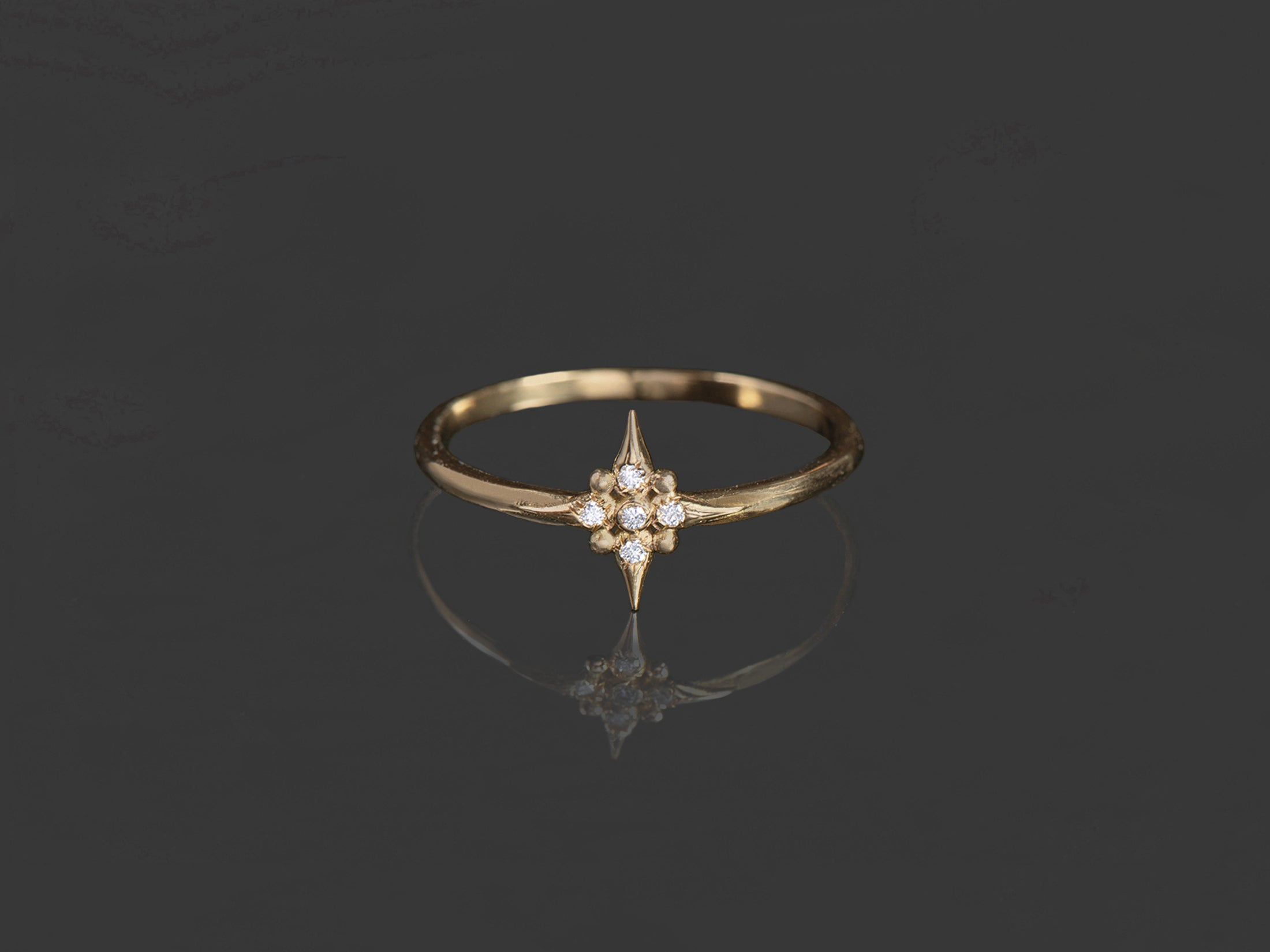 Bague Nila Baby or jaune — bijou signature Emmanuelle Zysman en argent ou vermeil, élégant et intemporel