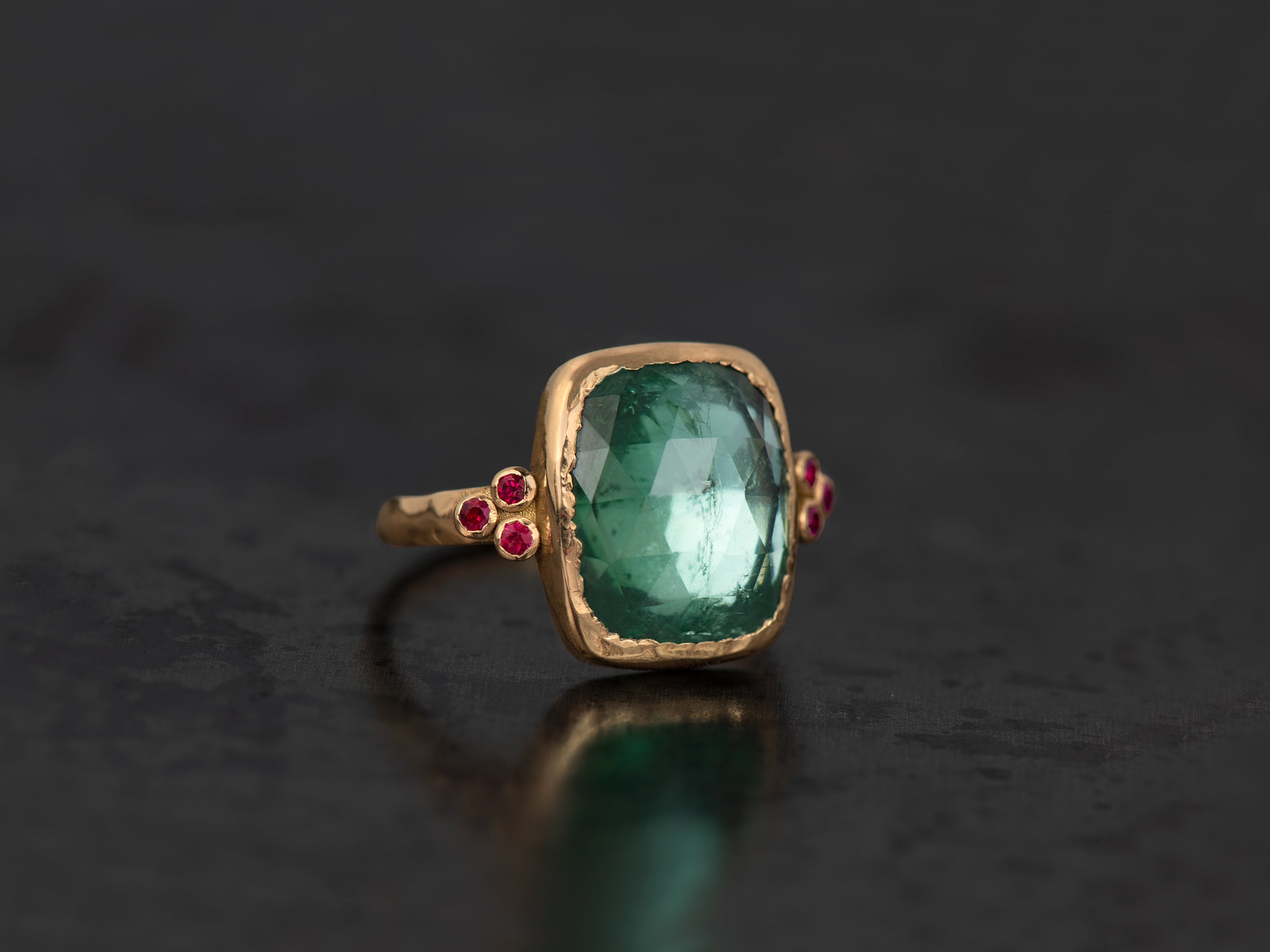 Bague Queen rubis tourmaline vert d'eau 6,39cts or jaune