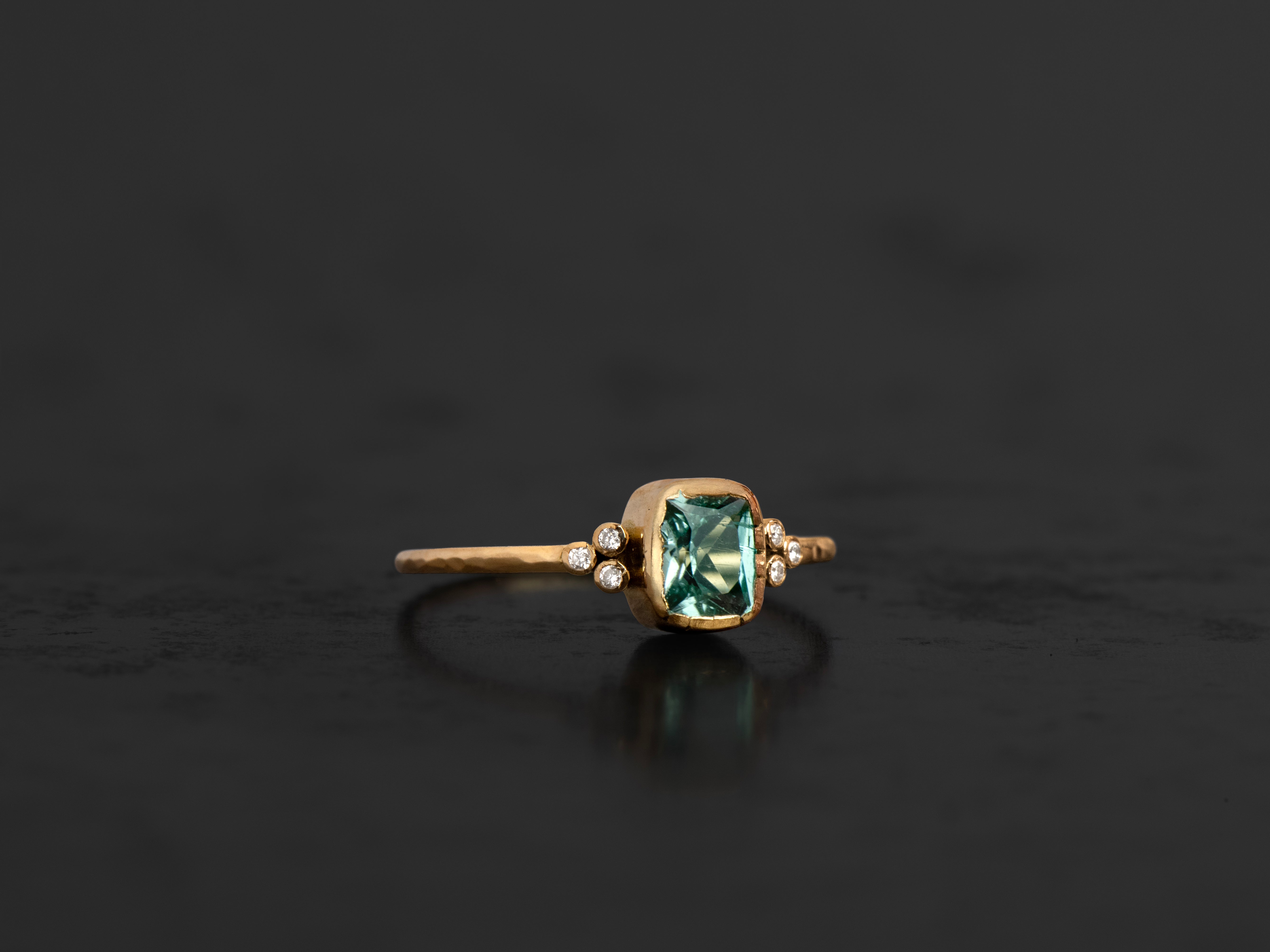 Bague Baby Queen diamants et aigue-marine 0,65cts or jaune