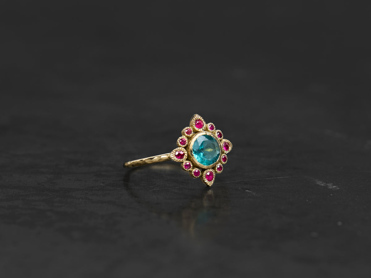 Bague Sagan tourmaline taillée ronde verte 0,57cts et rubis or jaune