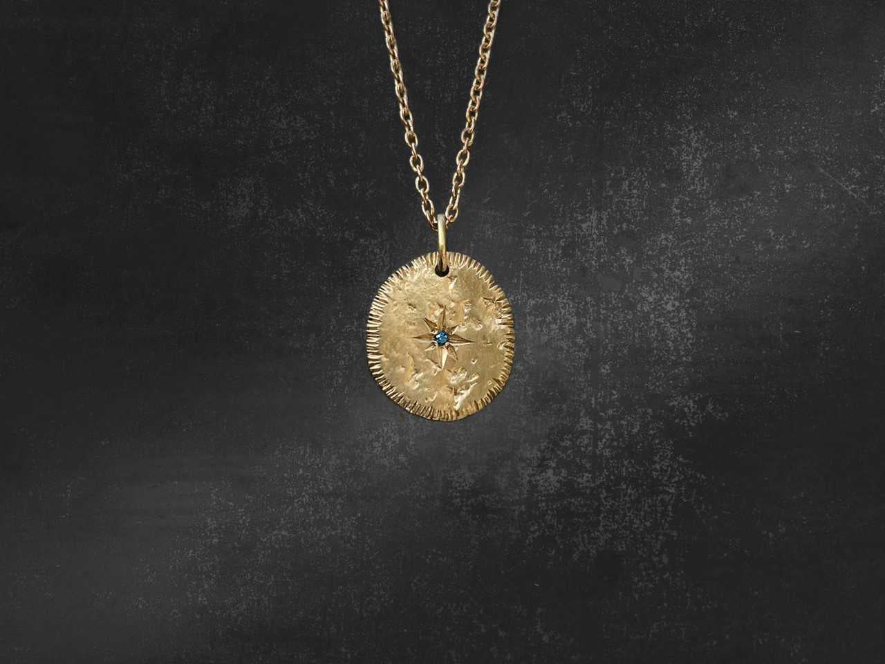Collier Blanche diamant bleu plaqué or – bijou artisanal signé Emmanuelle Zysman