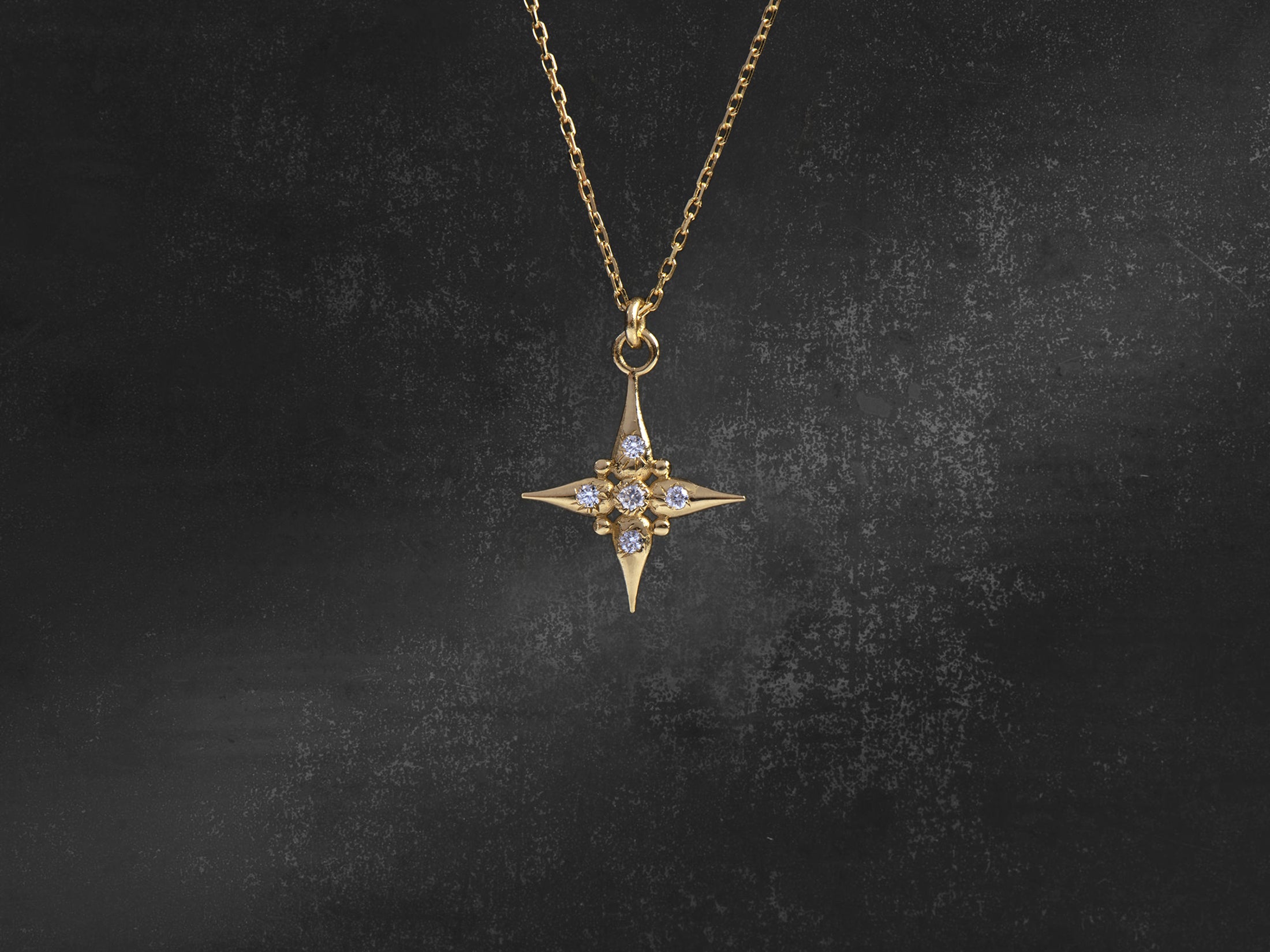 Collier Nila diamants or jaune – bijou artisanal signé Emmanuelle Zysman