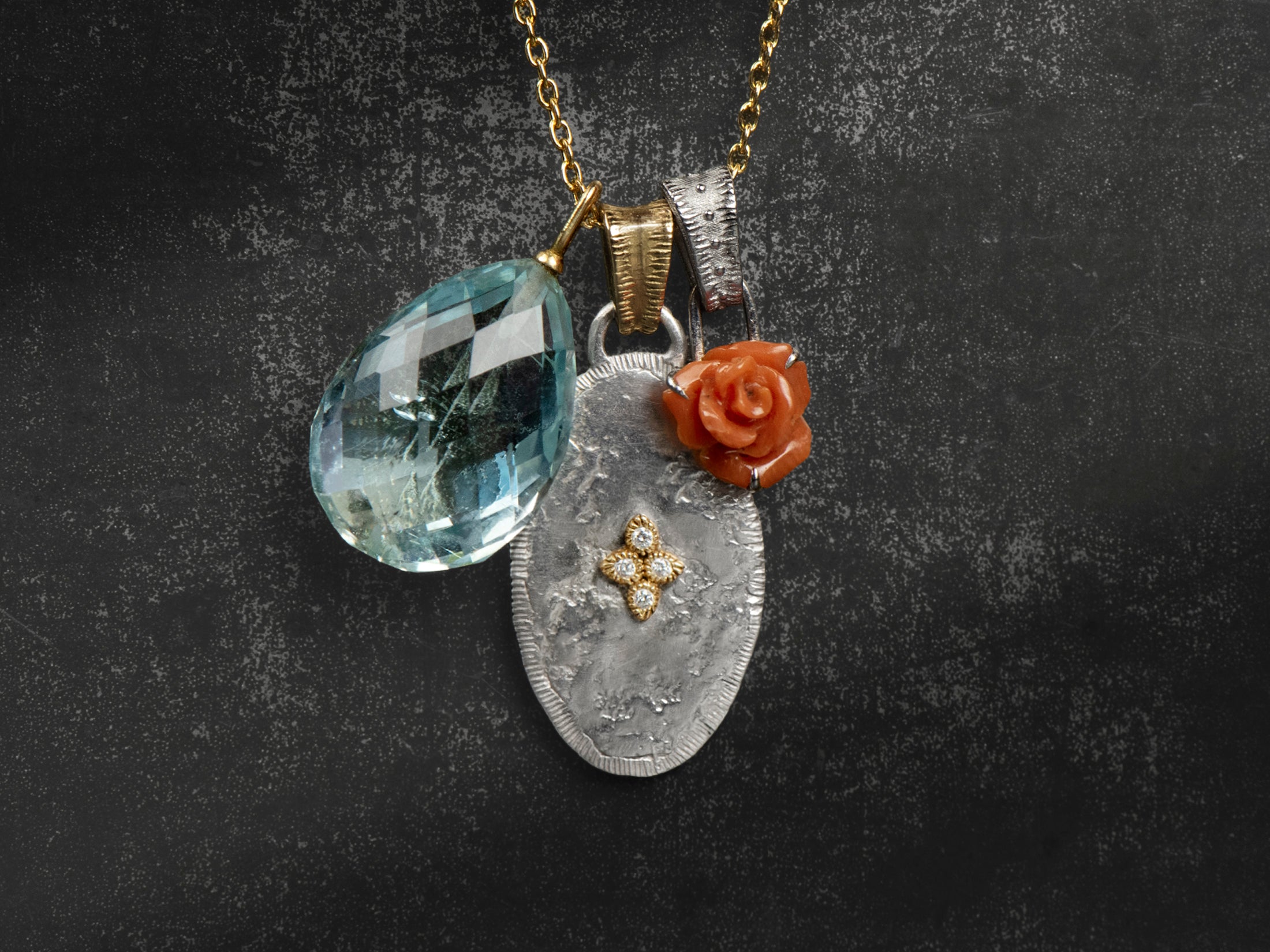 Collier Solis Lux charms aigue-marine et corail