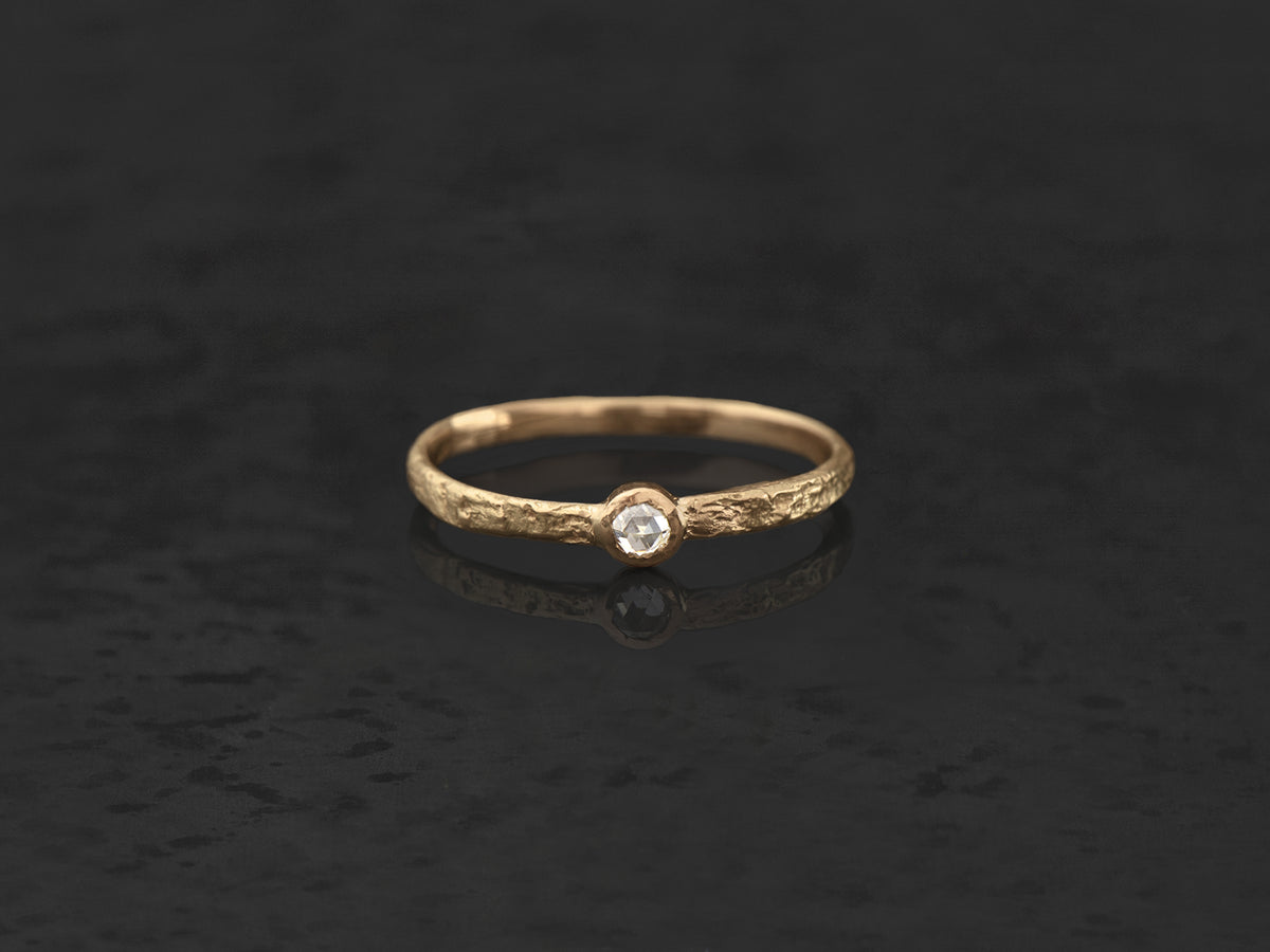 Bague Mon Chéri martelé pierre diamant rosecut or jaune