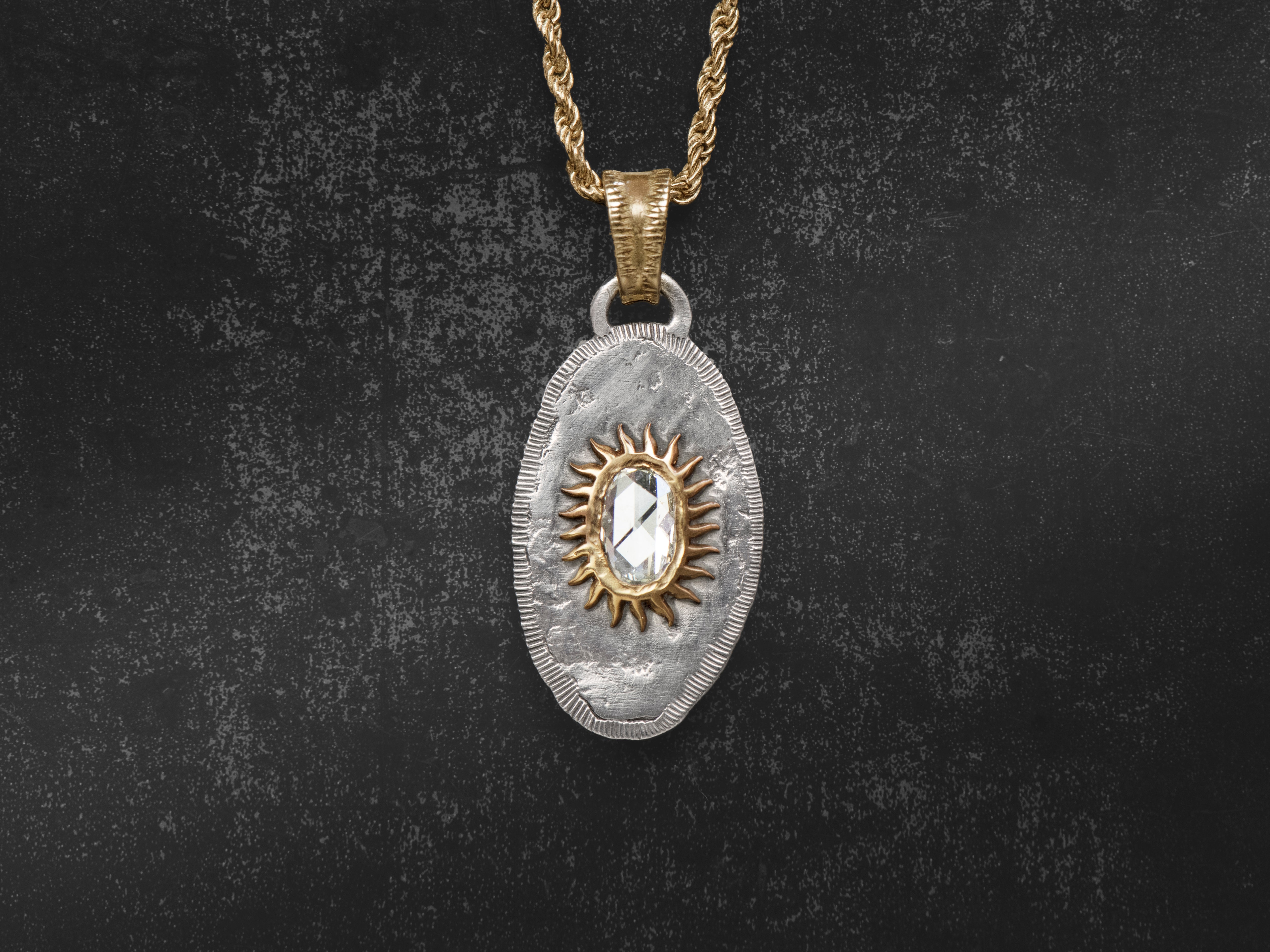 Pendentif Solis Lux ovale PM soleil diamant rosecut