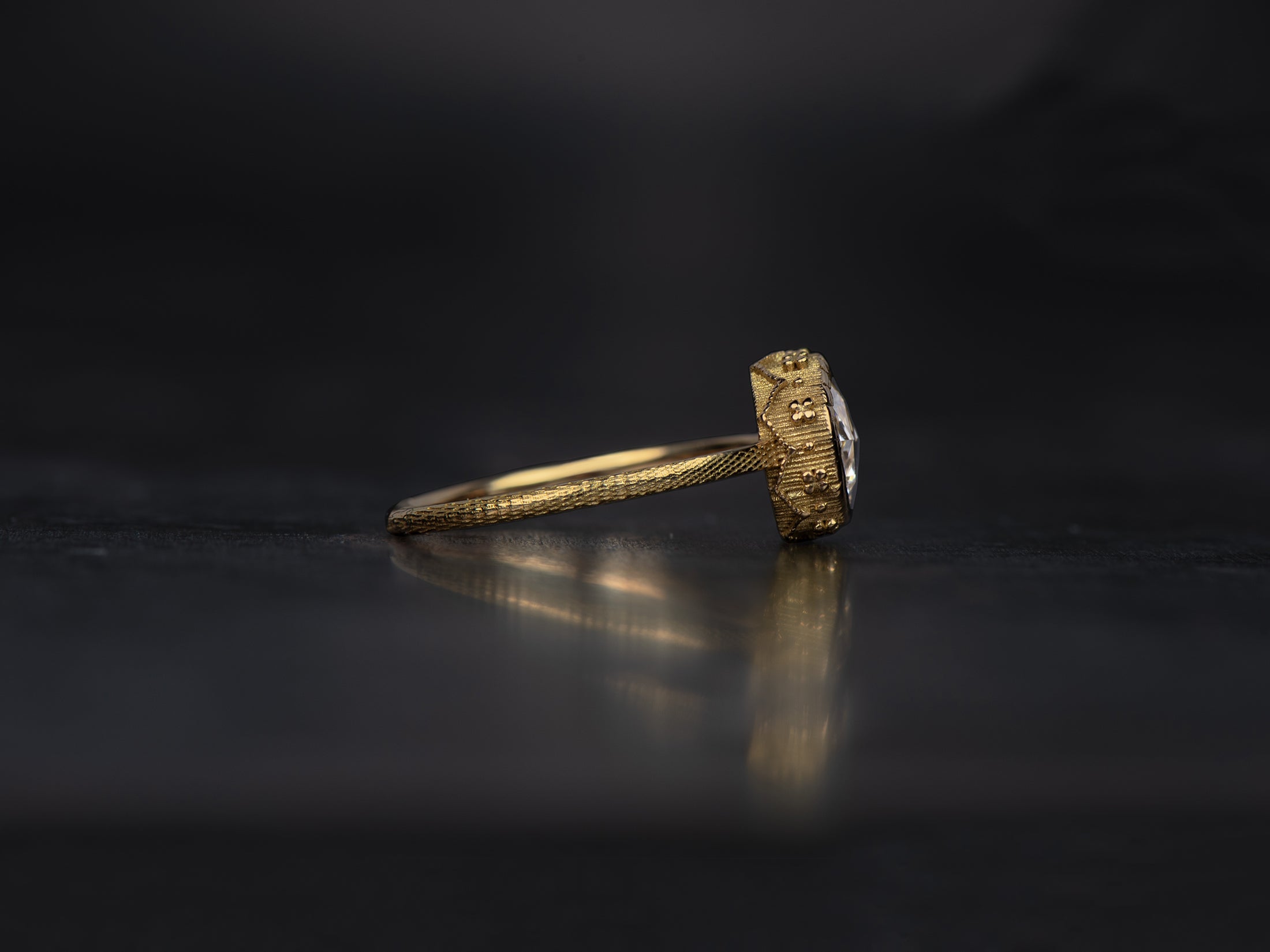 Bague Syracuse diamant rond rosecut 1,01cts or jaune