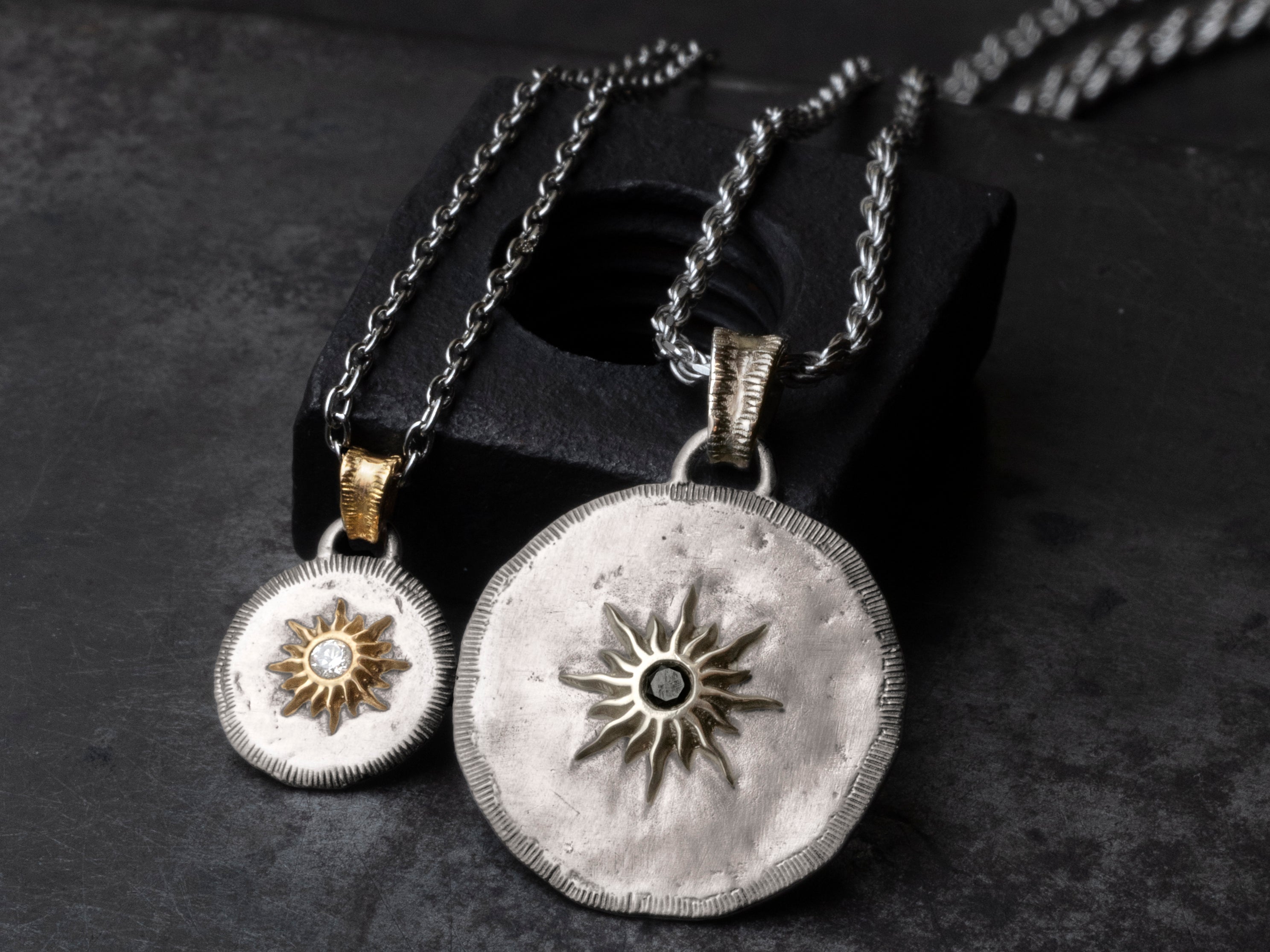Solis Lux round pendant, large sun, black diamond