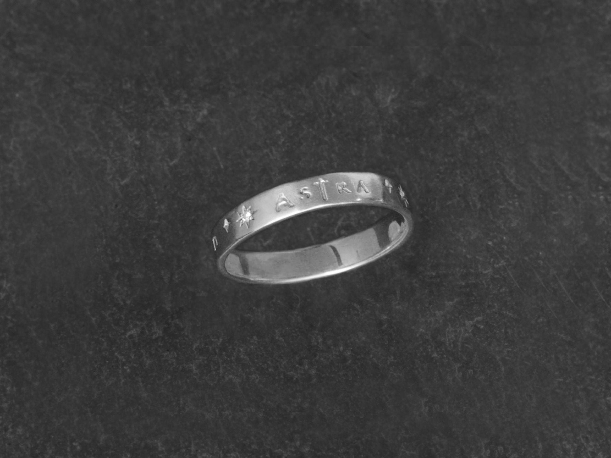 Anneau Ad Astra diamants platine — bijou signature Emmanuelle Zysman en argent ou vermeil, élégant et intemporel