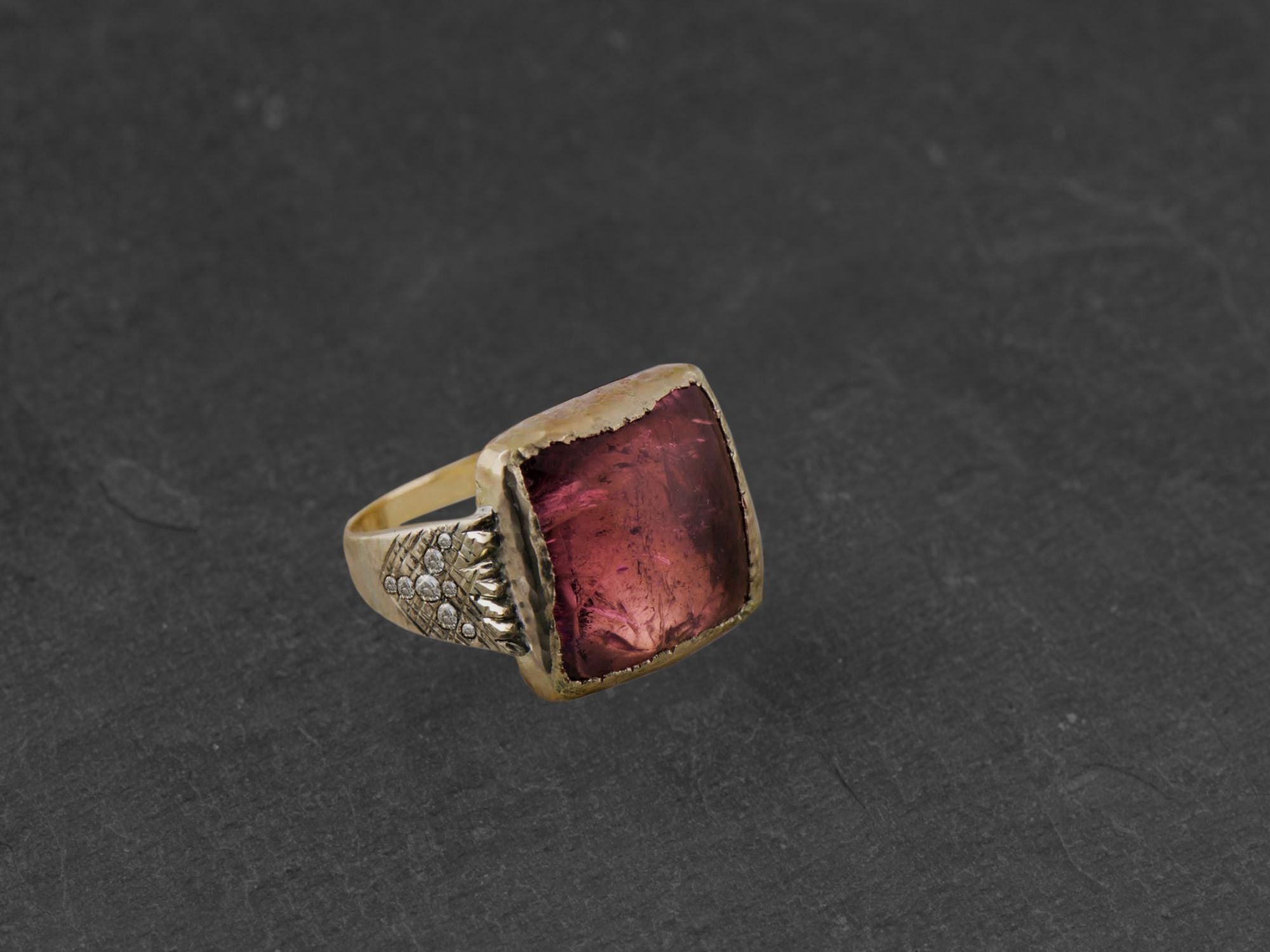 Bague tourmaline rose – bijou artisanal signé Emmanuelle Zysman