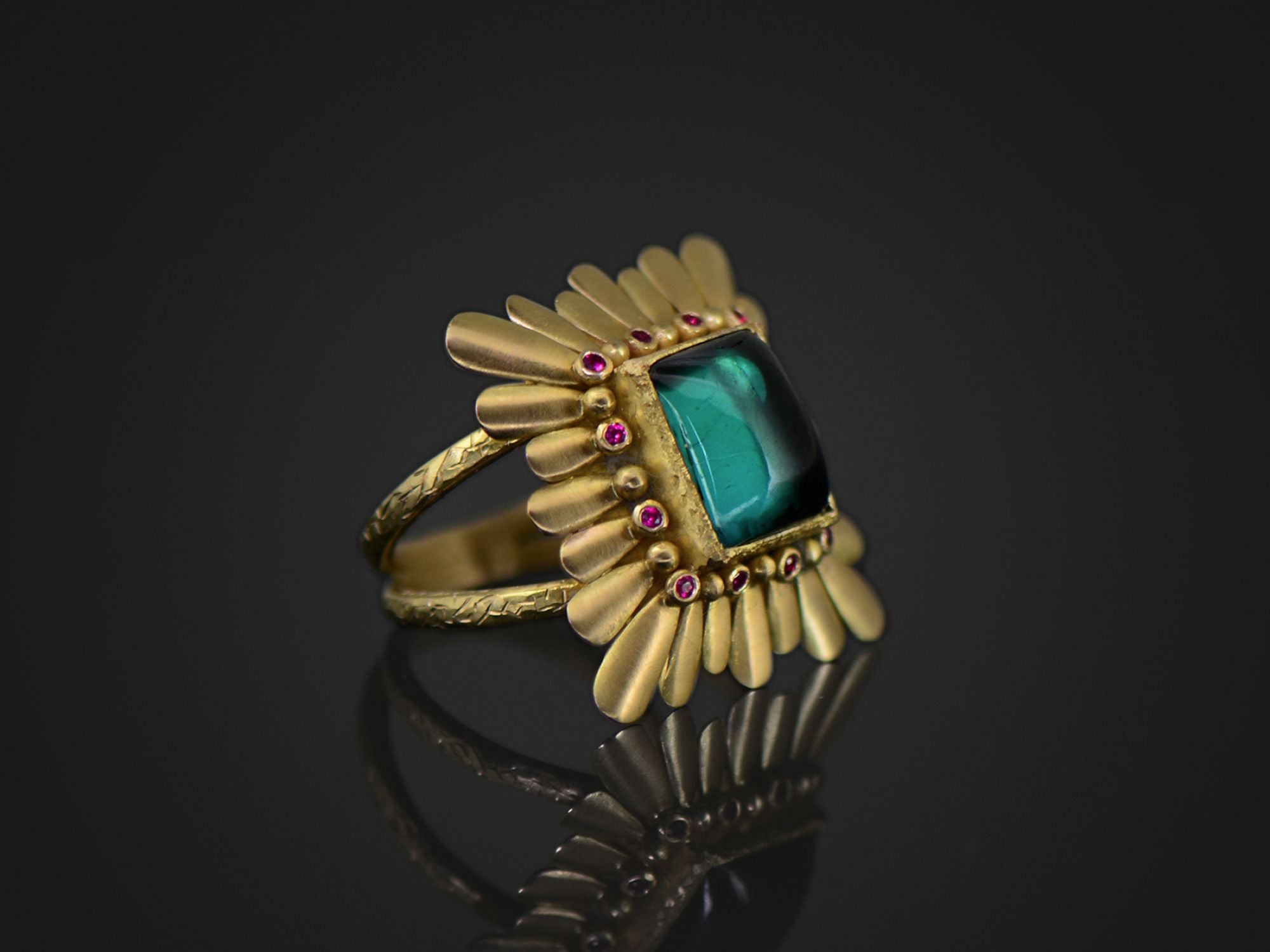 Bague Mila Tourmaline cabochon – bijou artisanal signé Emmanuelle Zysman