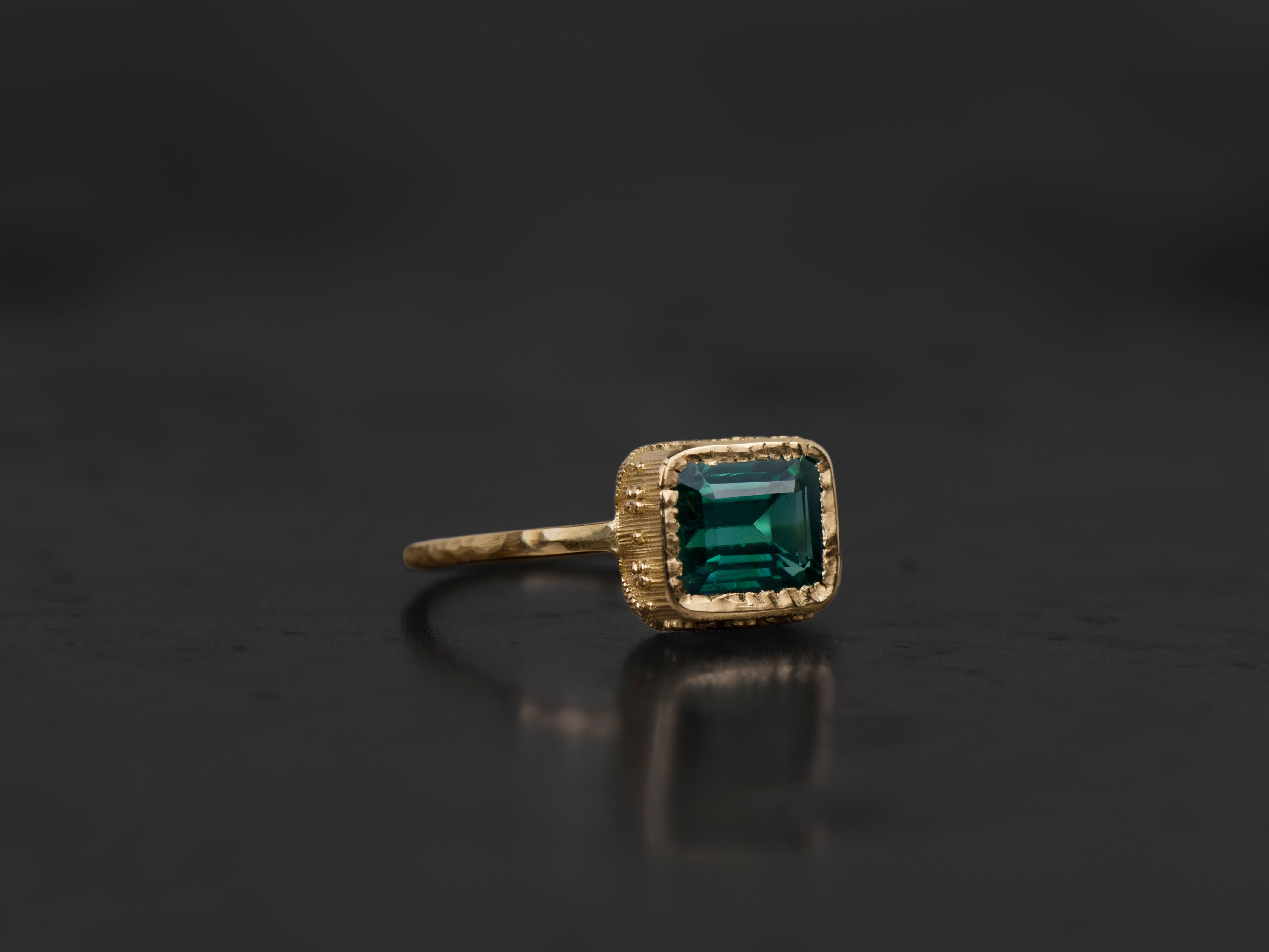 Bague Syracuse tourmaline verte 1,65cts or jaune