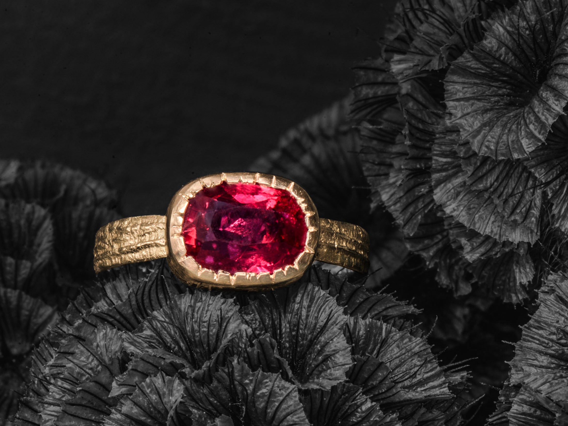 Montage d'un rubis de 2,45 cts
