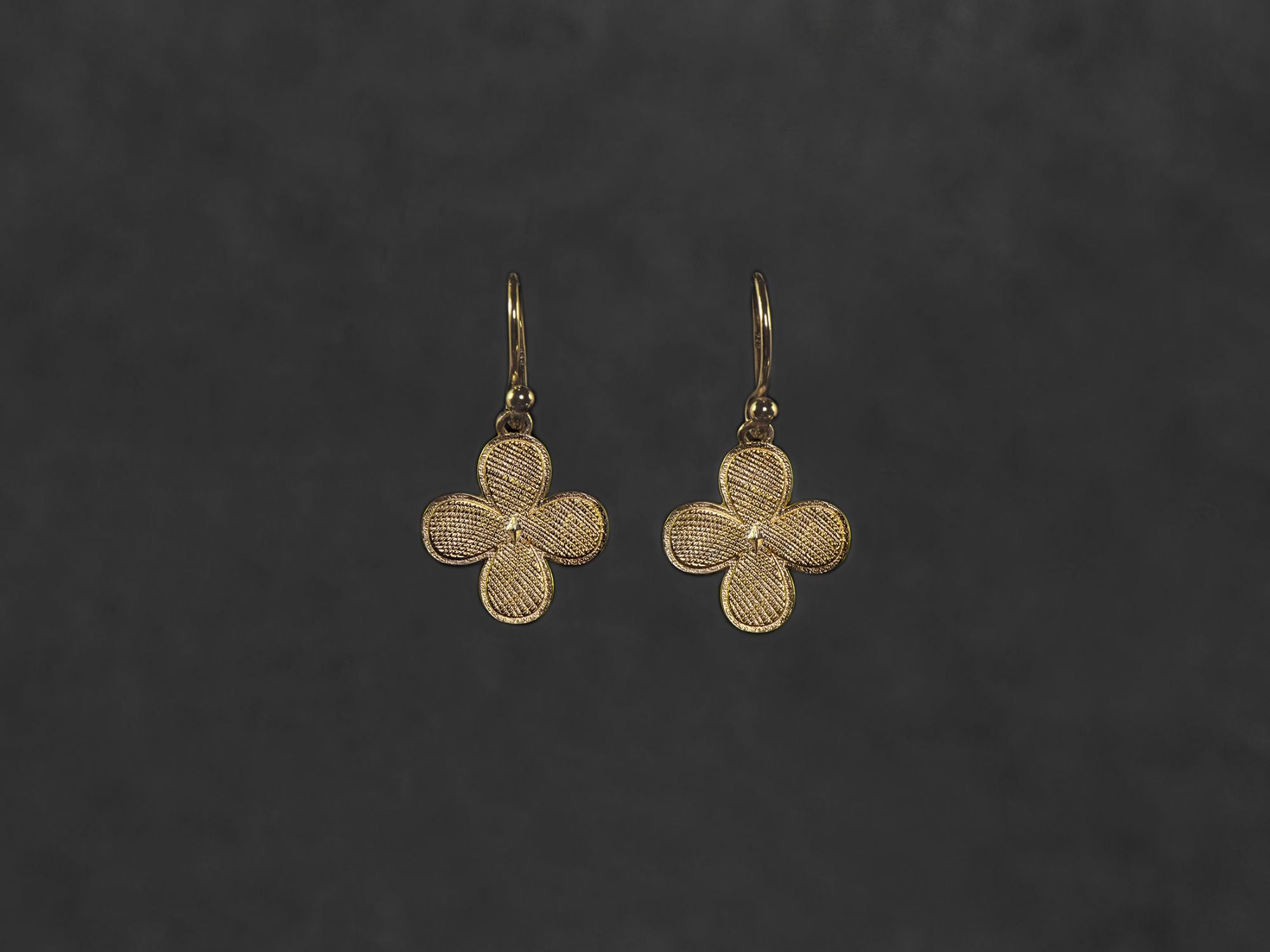 Boucles d’oreilles Shirin or jaune – bijou artisanal signé Emmanuelle Zysman