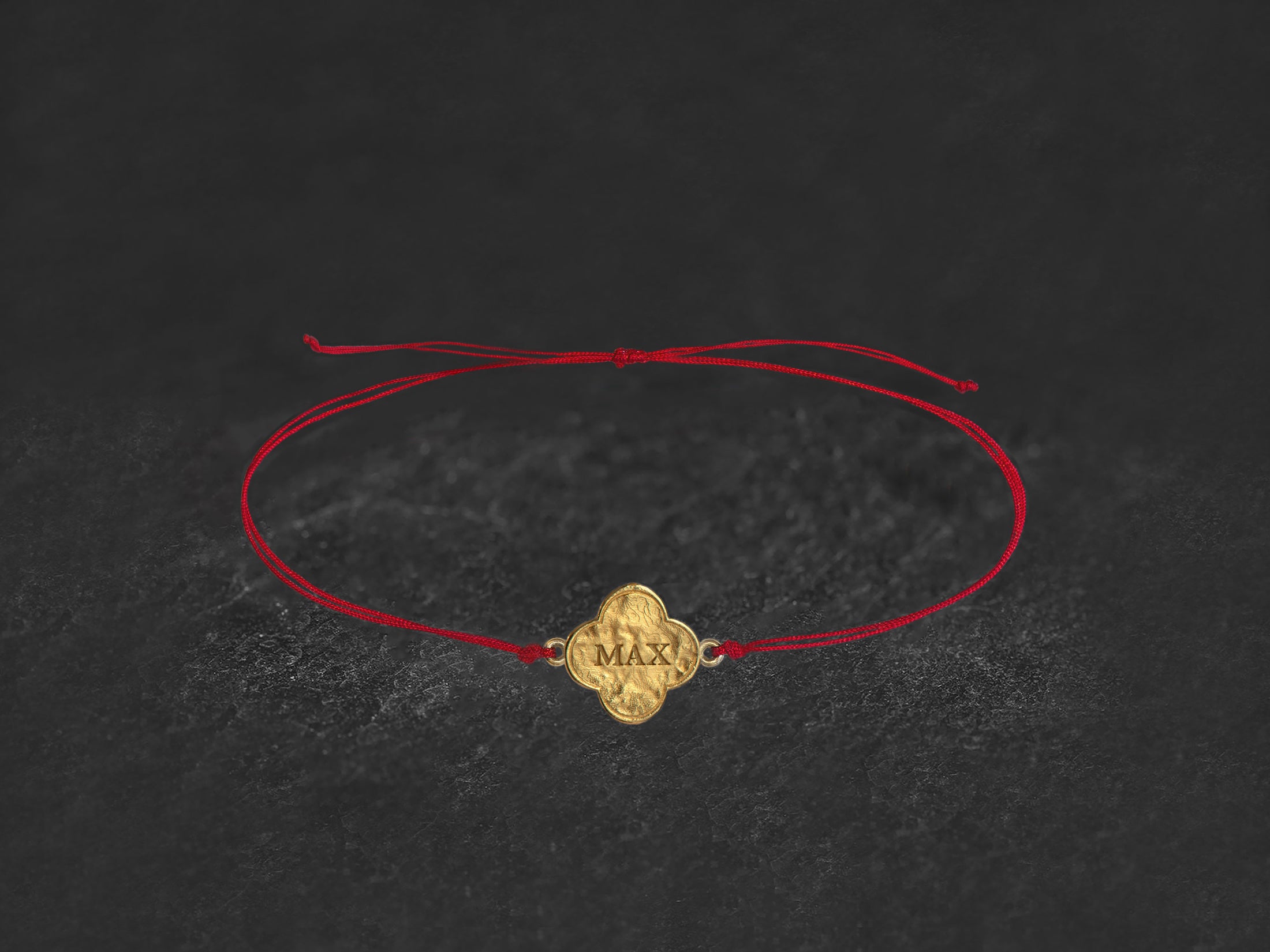 Bracelet Baby Amor GM 3 lettres or jaune — bijou signature Emmanuelle Zysman en argent ou vermeil, élégant et intemporel