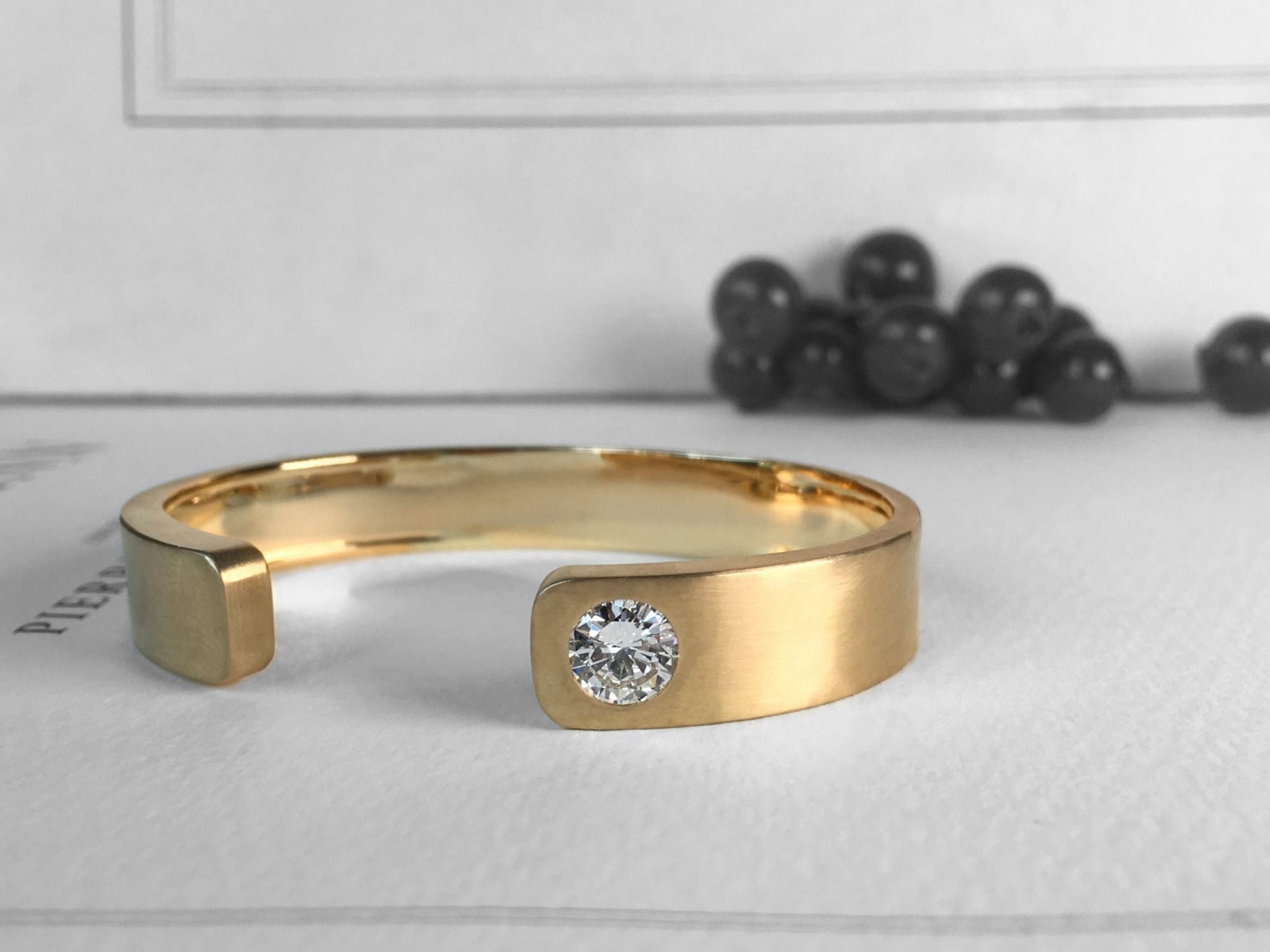 Bracelet diamant serti masse – bijou artisanal signé Emmanuelle Zysman
