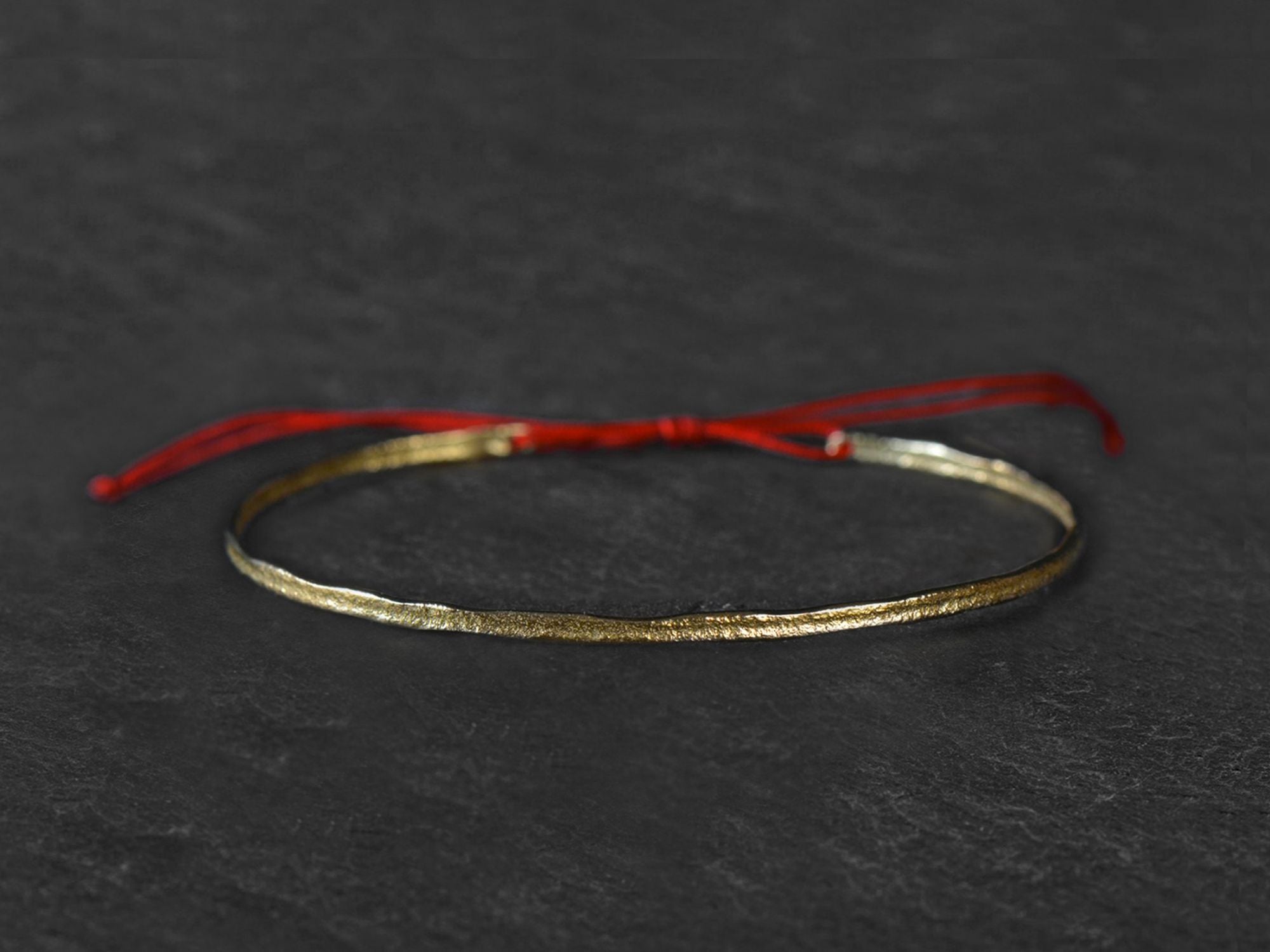 Bracelet Shan or jaune – bijou artisanal signé Emmanuelle Zysman