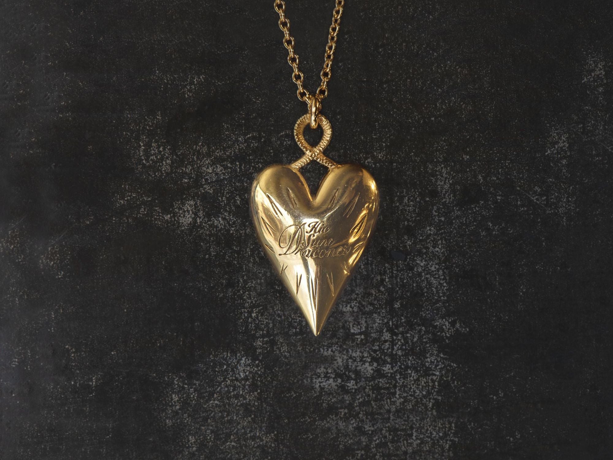 Collier Dracones coeur devise GM vermeil – bijou artisanal signé Emmanuelle Zysman