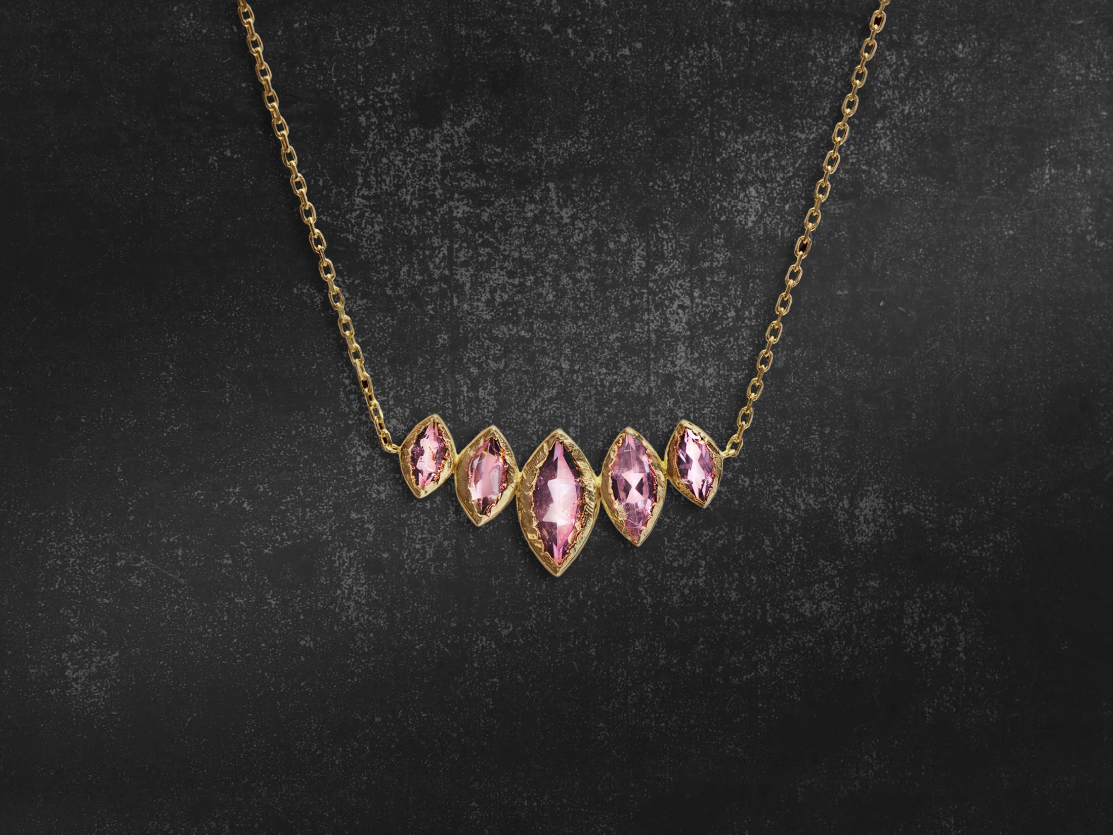 India Song necklace yellow gold pink tourmaline 0.84cts