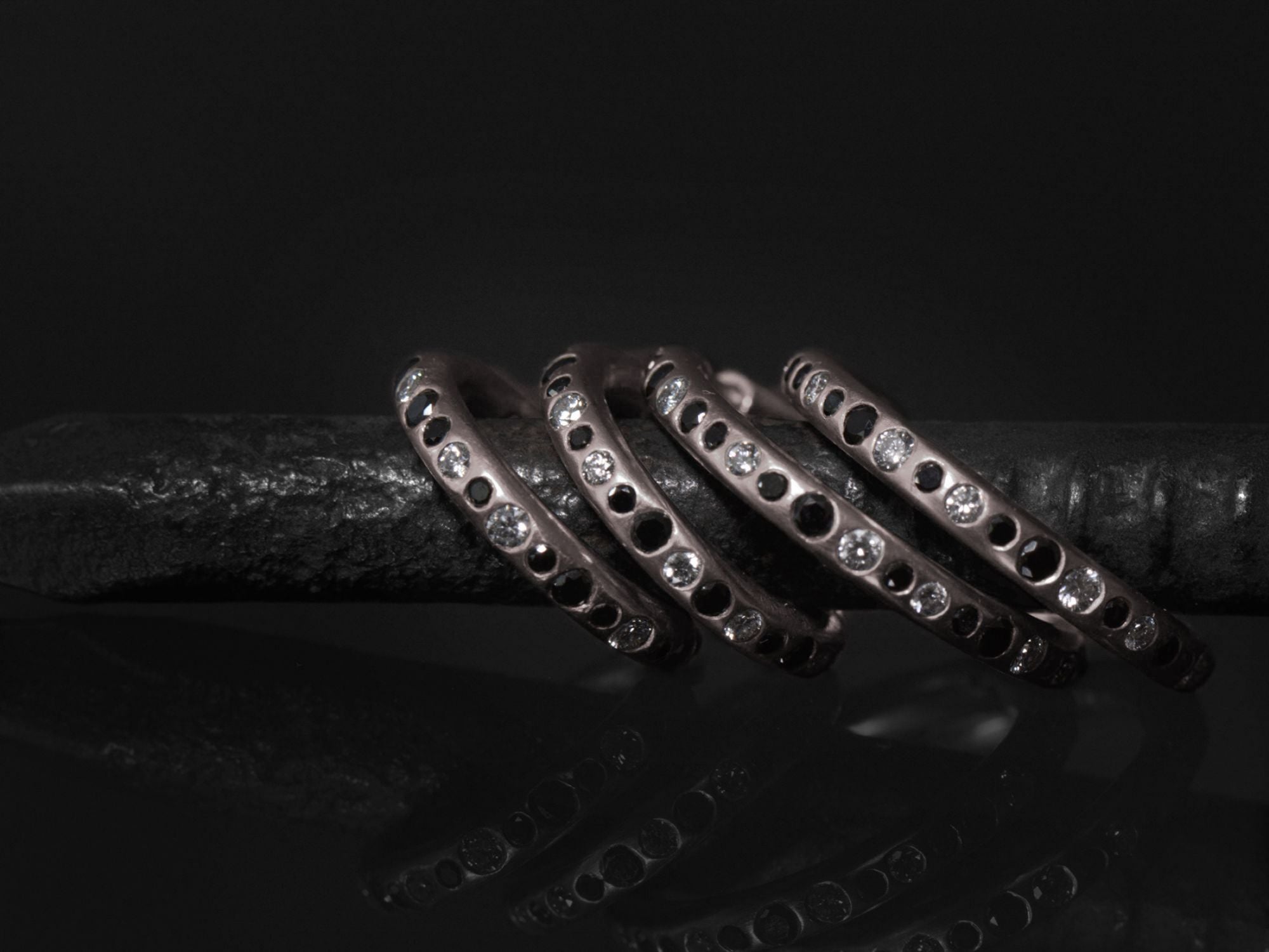 Créoles or blanc champagne diamants – bijou artisanal signé Emmanuelle Zysman