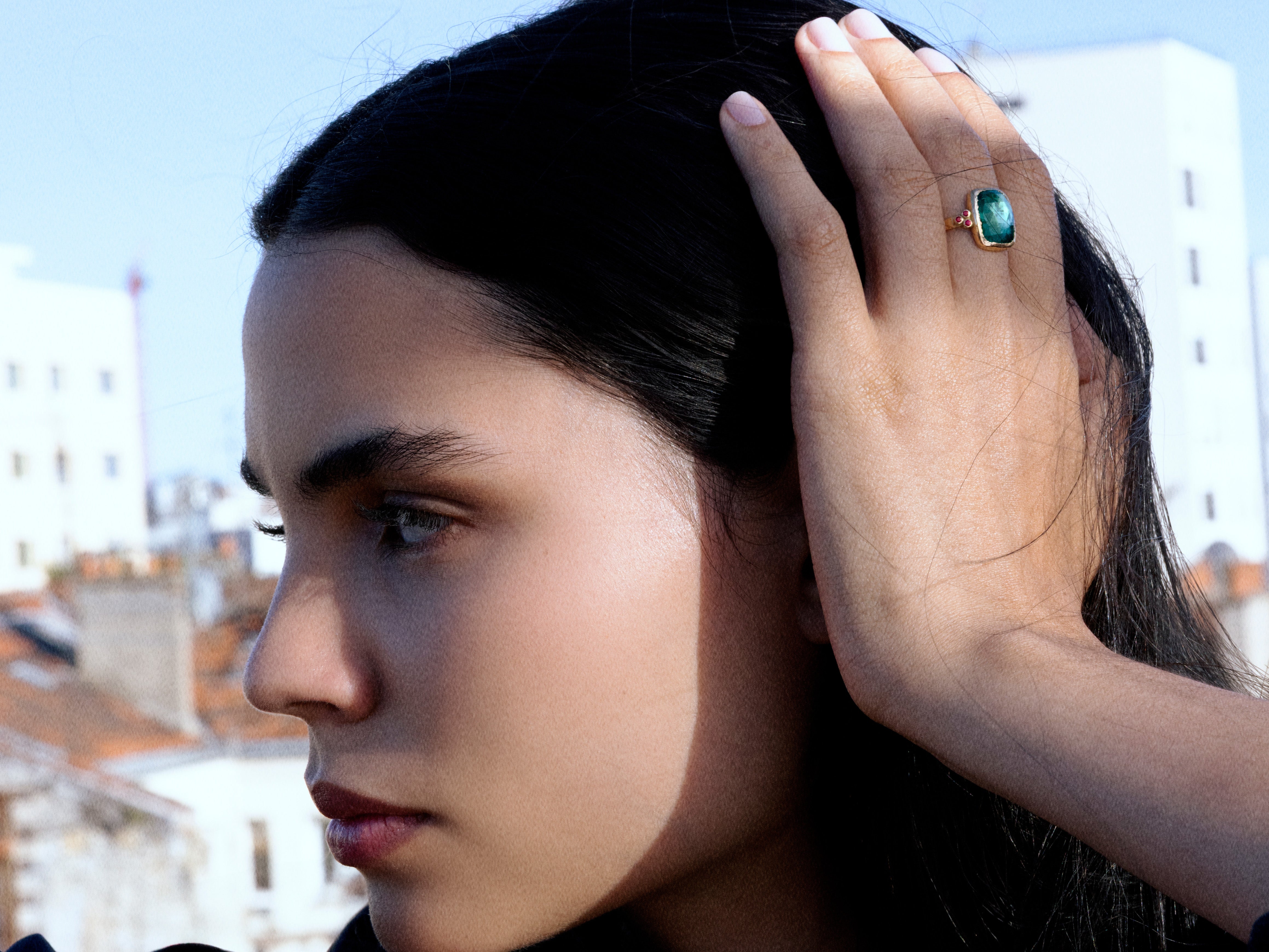 Queen ruby ring yellow gold green tourmaline 7.36cts