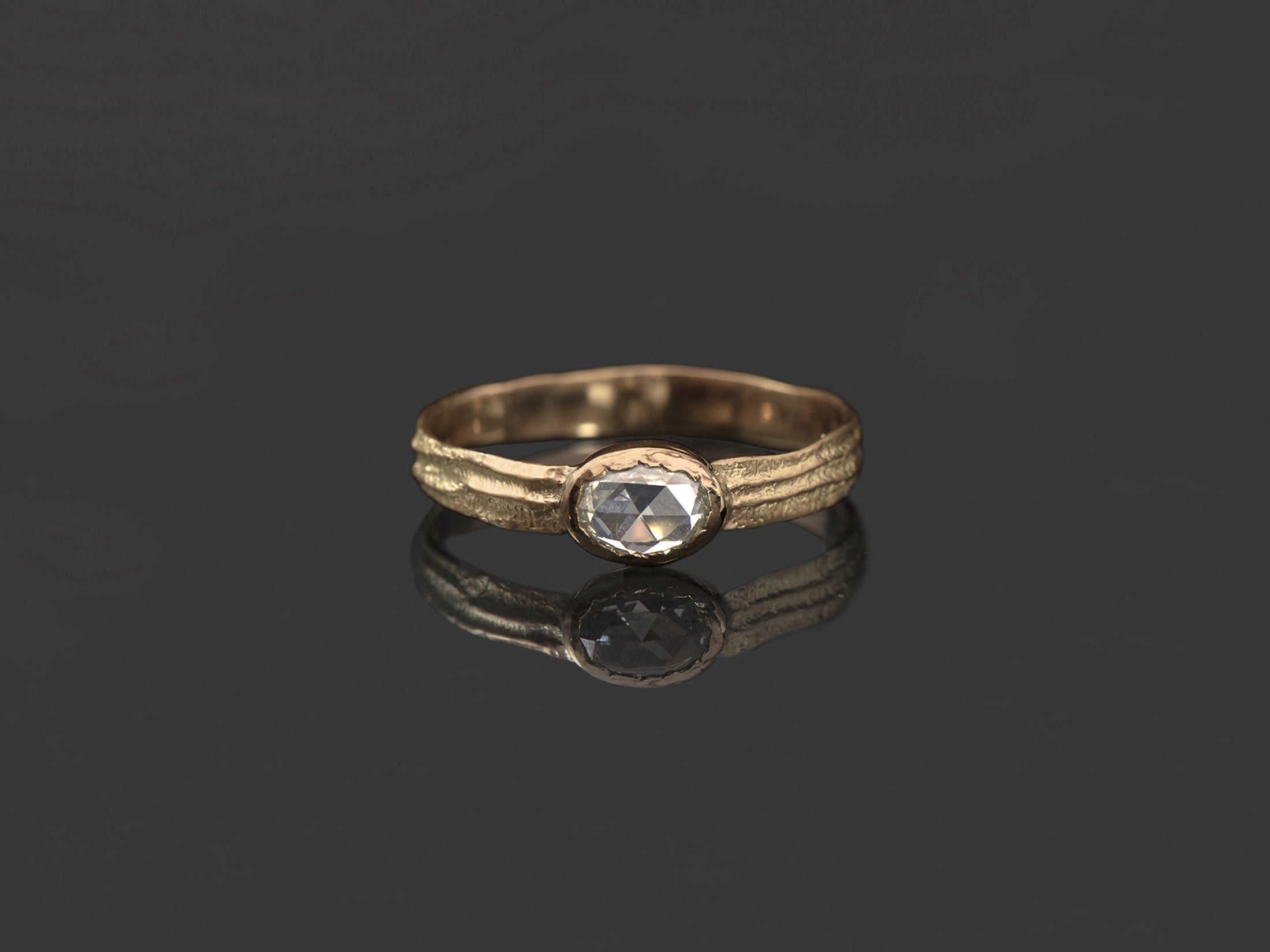 Bague Sitia PM diamant rosecut ovale 0,30cts or jaune – bijou artisanal signé Emmanuelle Zysman