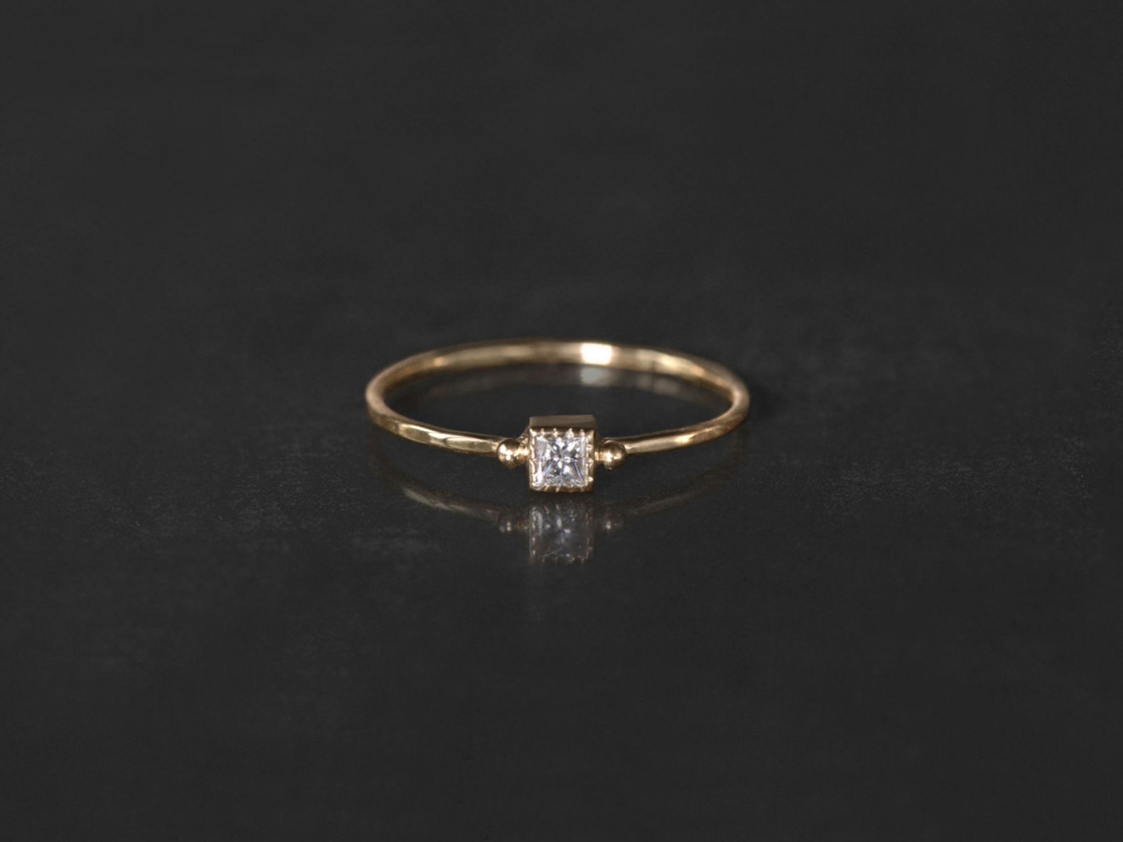 Bague Baby Princesse or jaune — bijou signature Emmanuelle Zysman en argent ou vermeil, élégant et intemporel