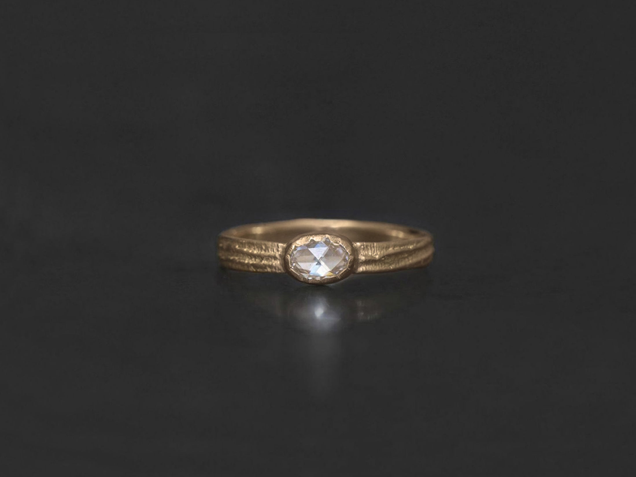 Ring Sitia PM Oval rosecut honey diamond