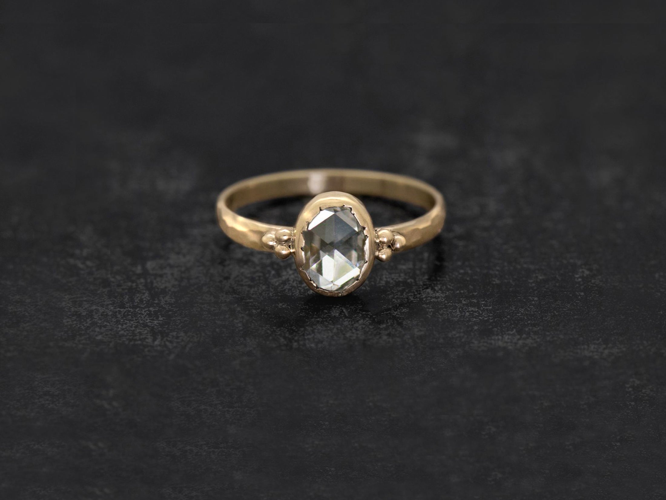 Bague Zelda diamant rosecut ovale blanc 1,18cts or jaune – bijou artisanal signé Emmanuelle Zysman