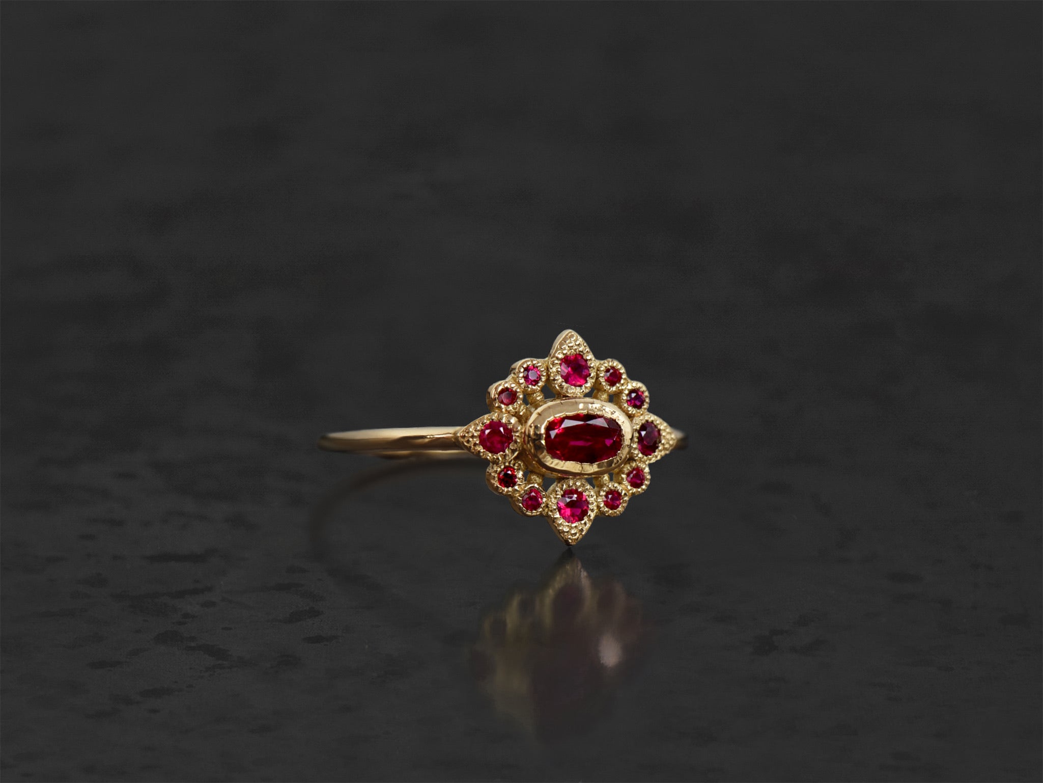 Bague Sagan rubis ovale 0,38cts or jaune