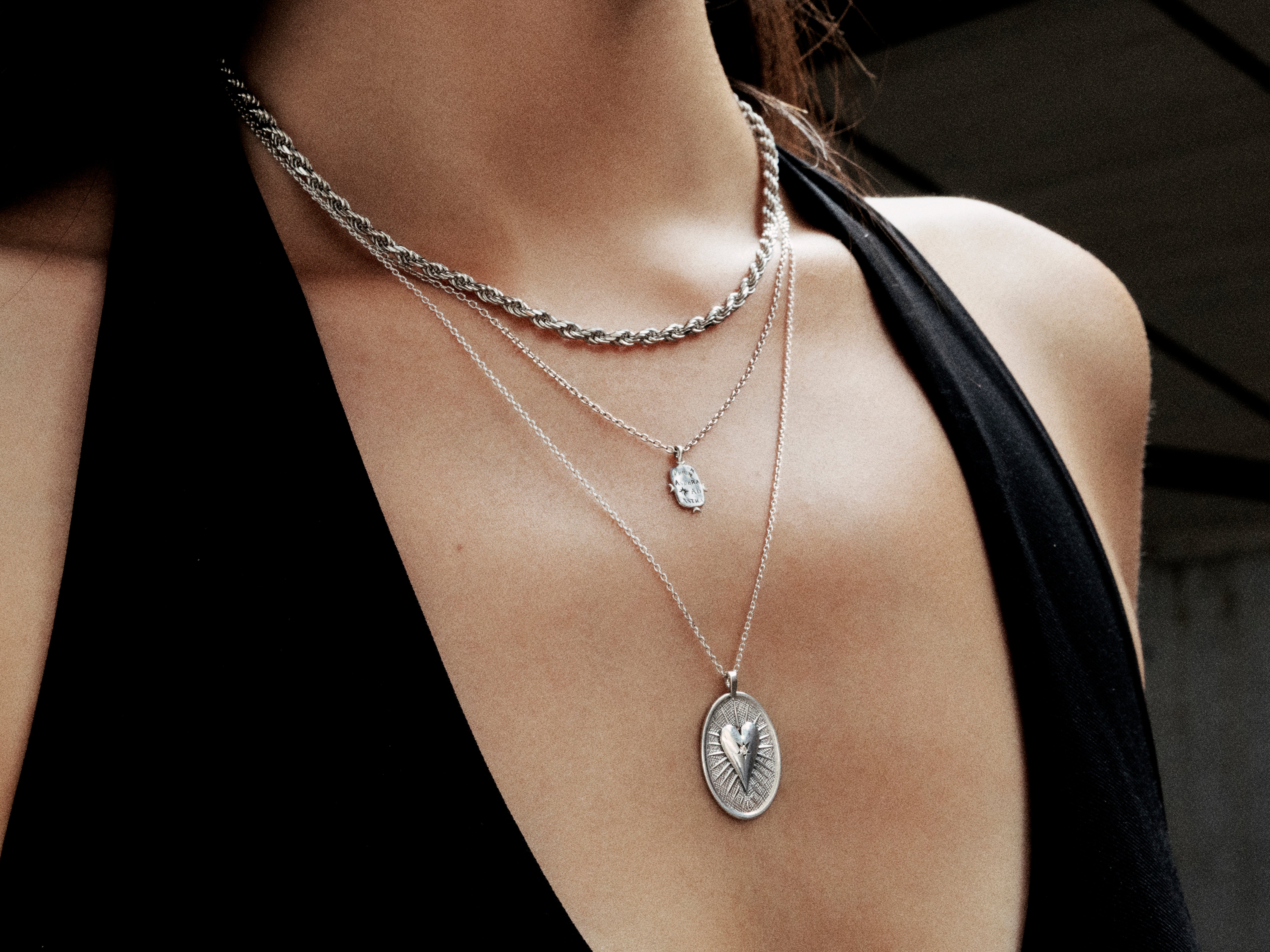 Collier Dracones ovale argent et diamant miel