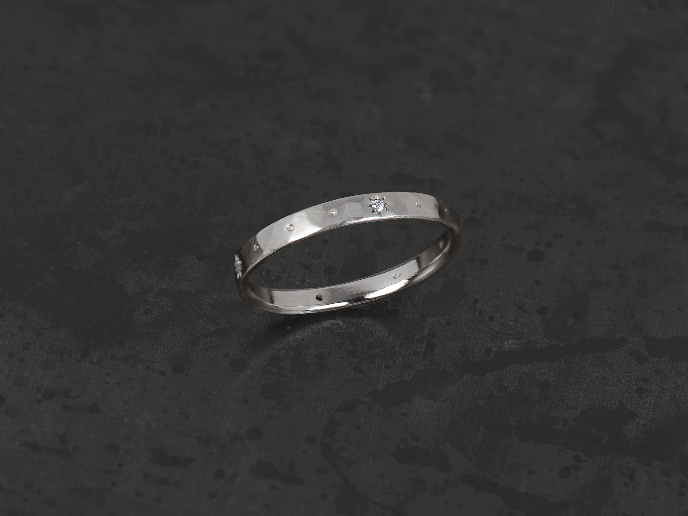 Anneau Damiel platine 4 diamants