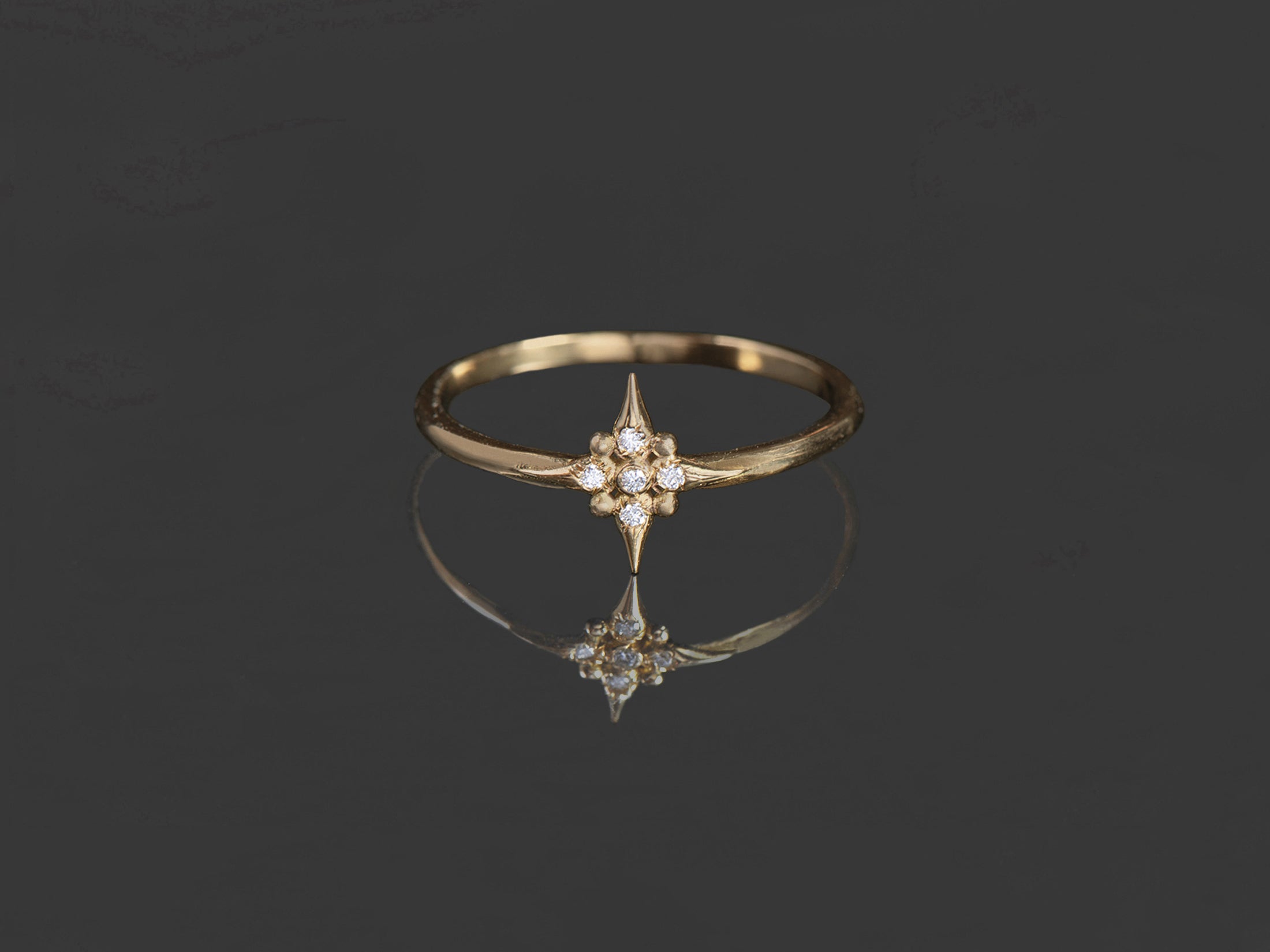 Ring Nila Baby yellow gold