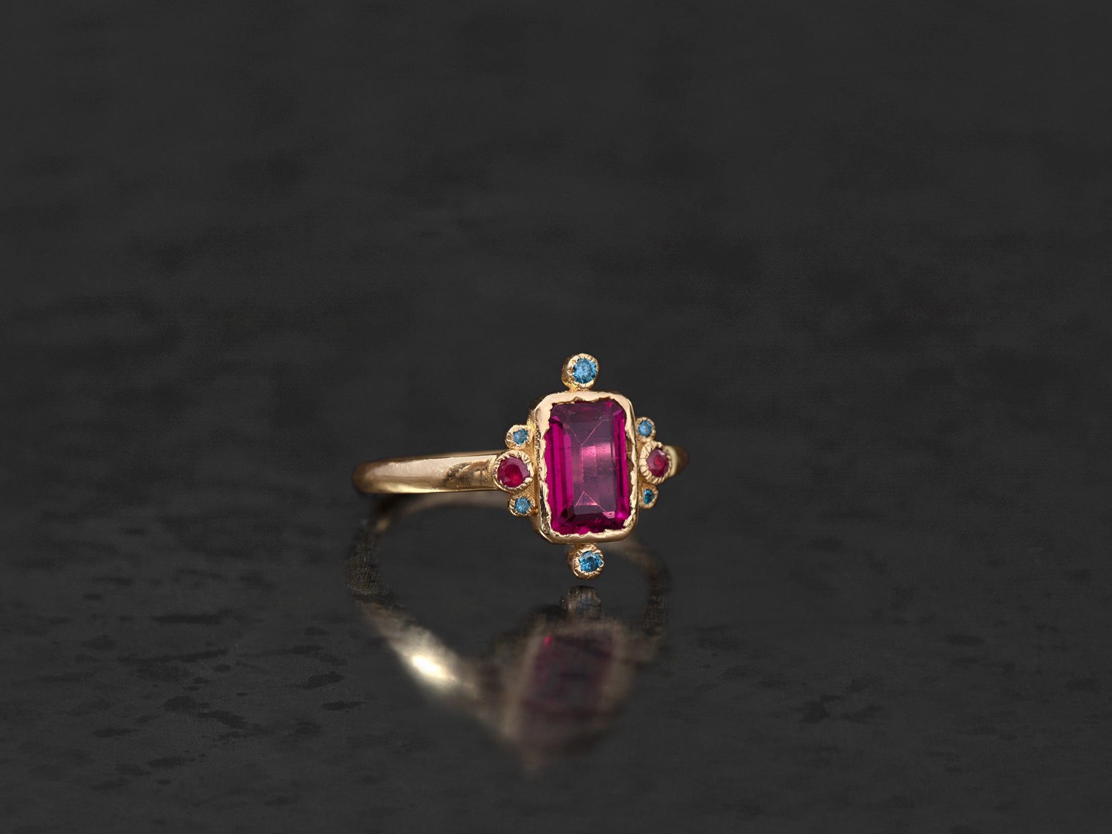 Yellow gold ring Sagan 4