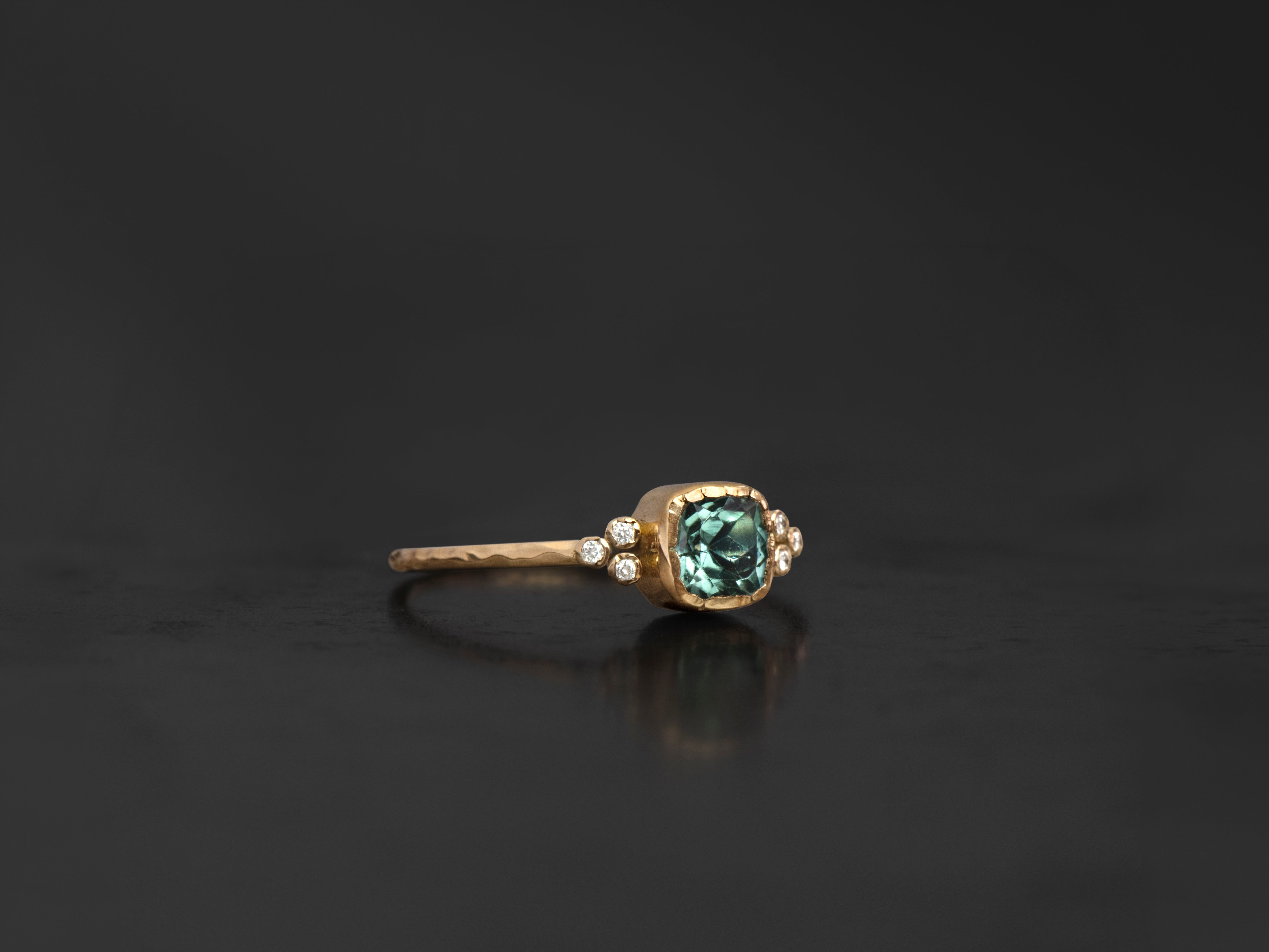 Bague Baby Queen diamants et aigue-marine 0,57cts or jaune