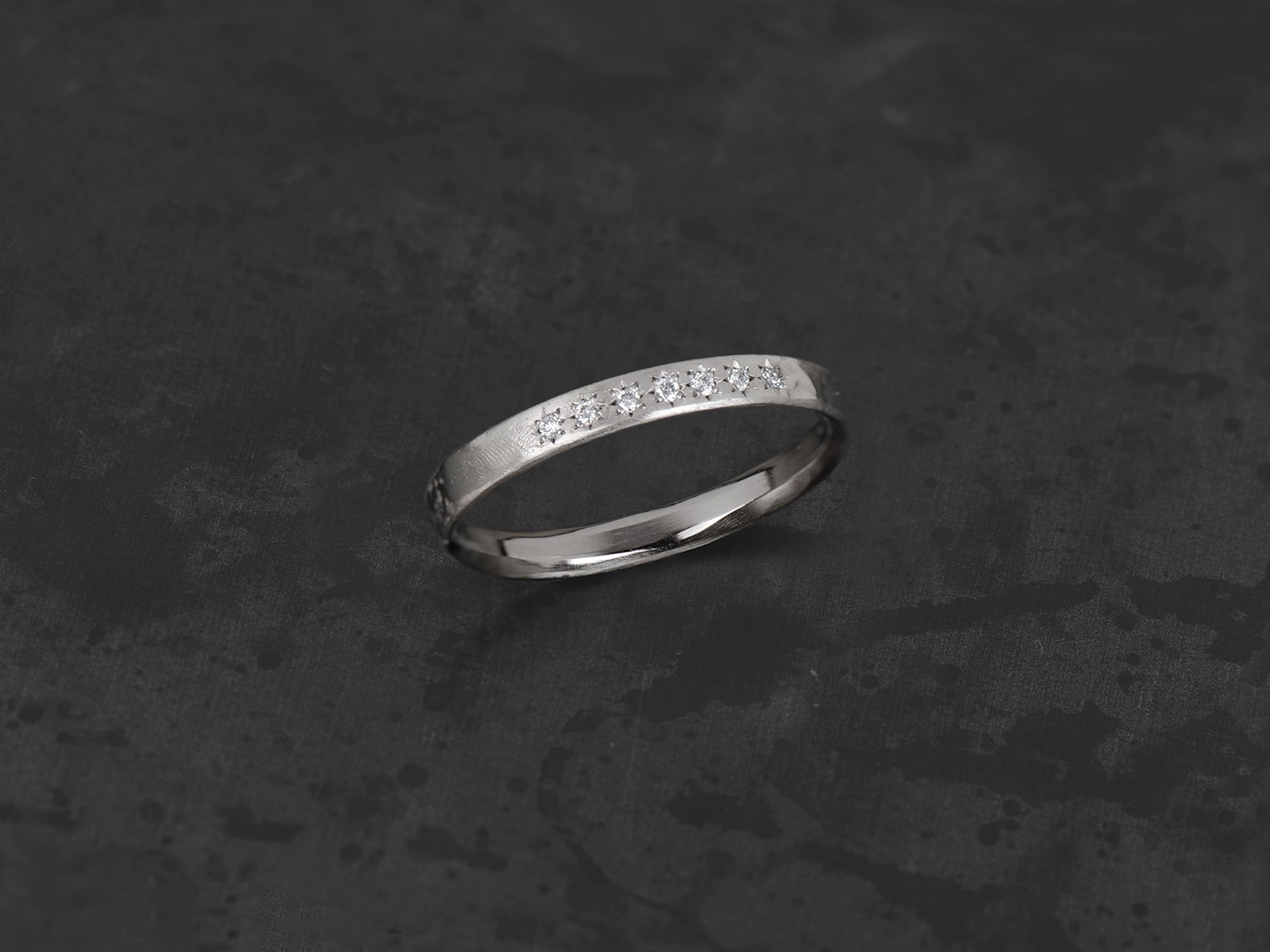 Anneau Damiel platine 7 diamants