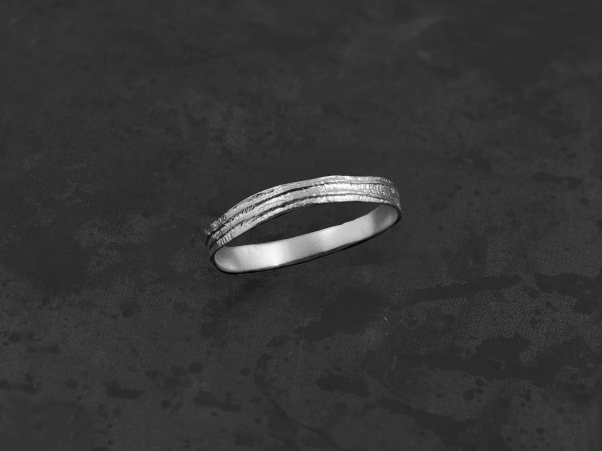 Sitia PM platinum ring