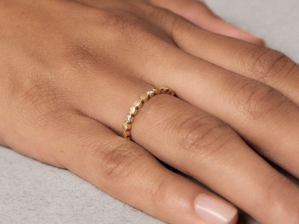 Honey Allstars yellow gold wedding ring