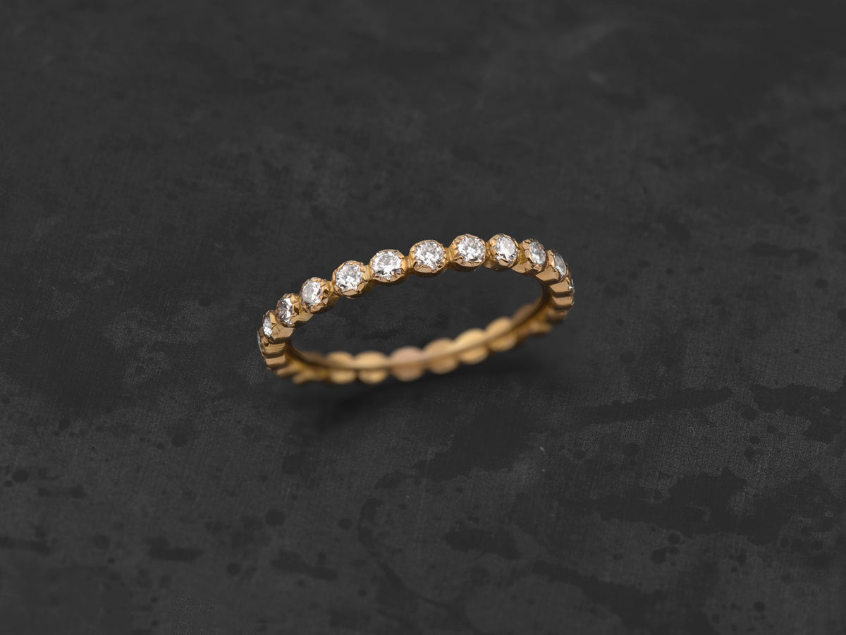 Honey Fullmoon yellow gold wedding ring