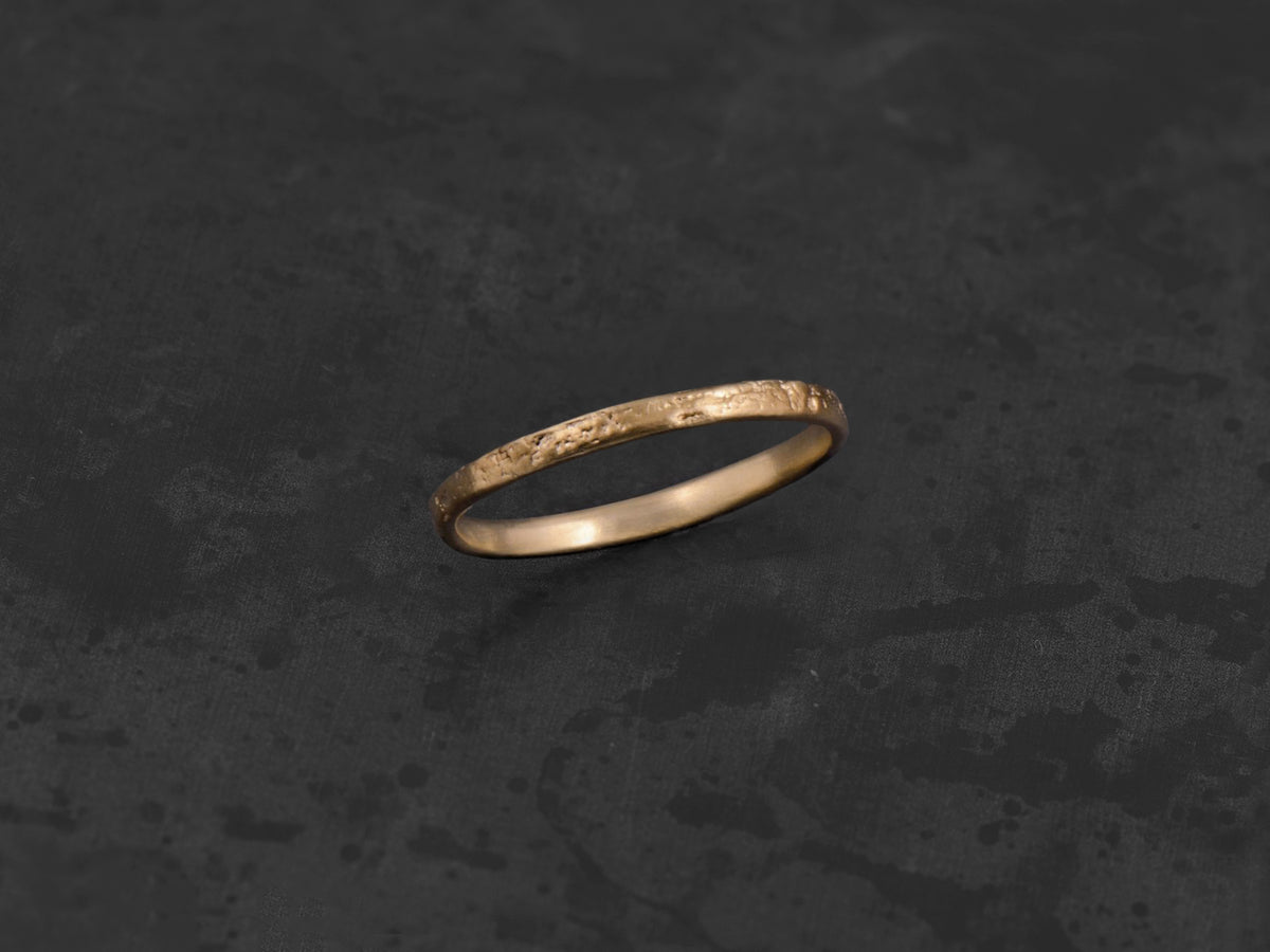 Bague Mon Chéri martelé pierre or jaune