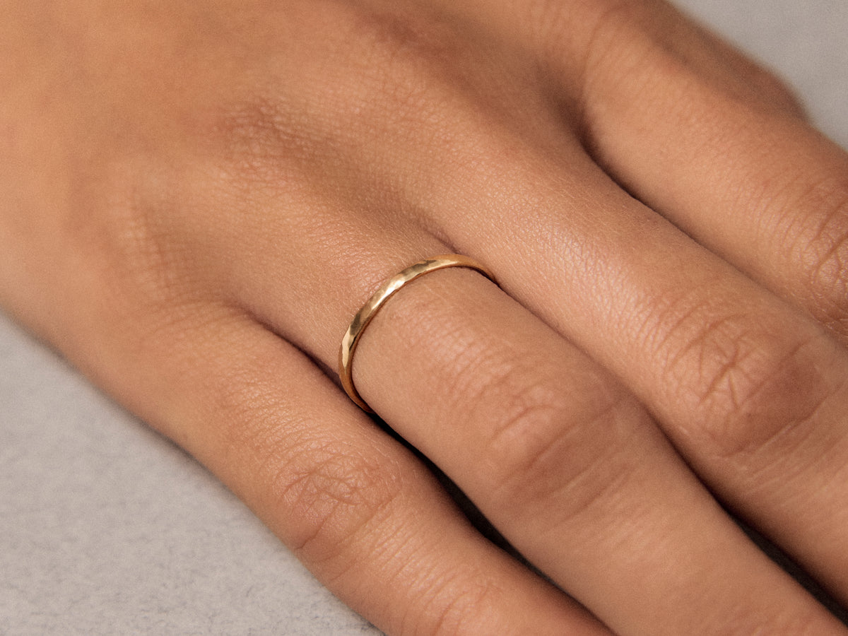 Mon Chéri large hammered gold wedding ring