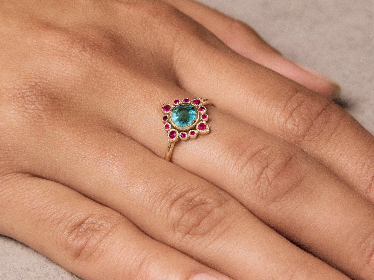 Bague Sagan tourmaline taillée ronde verte 0,57cts et rubis or jaune