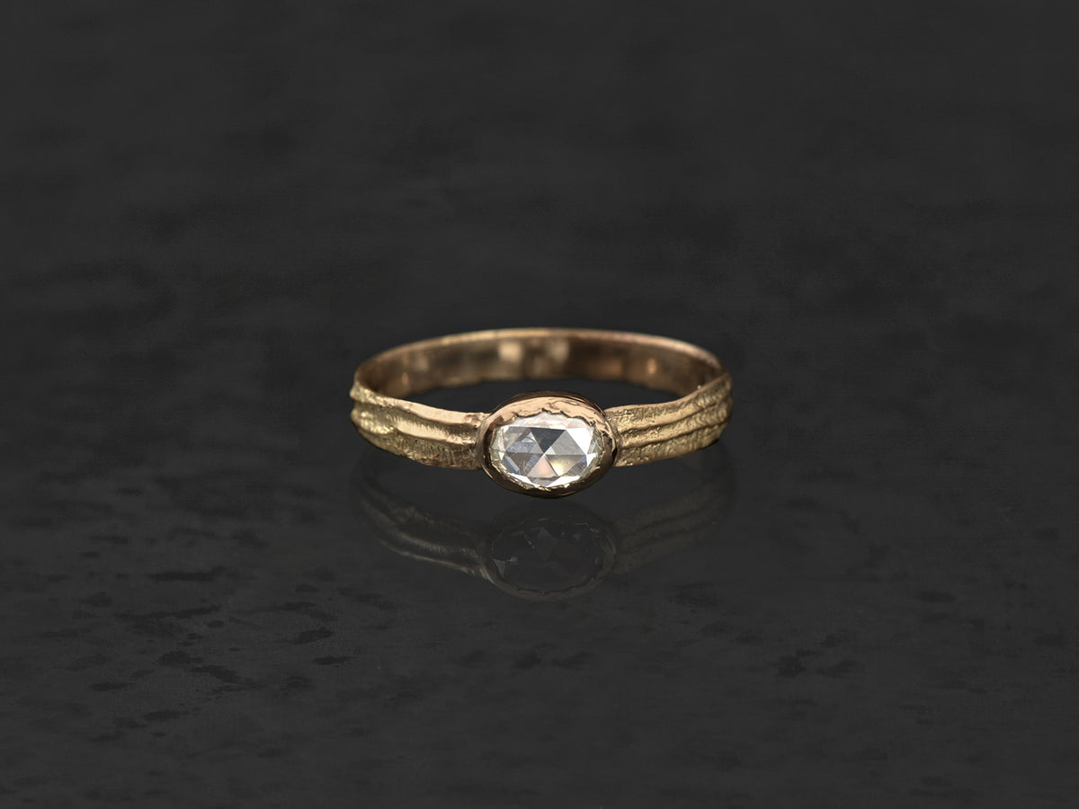 Ring Sitia PM oval rosecut diamond 0.37cts and yellow gold