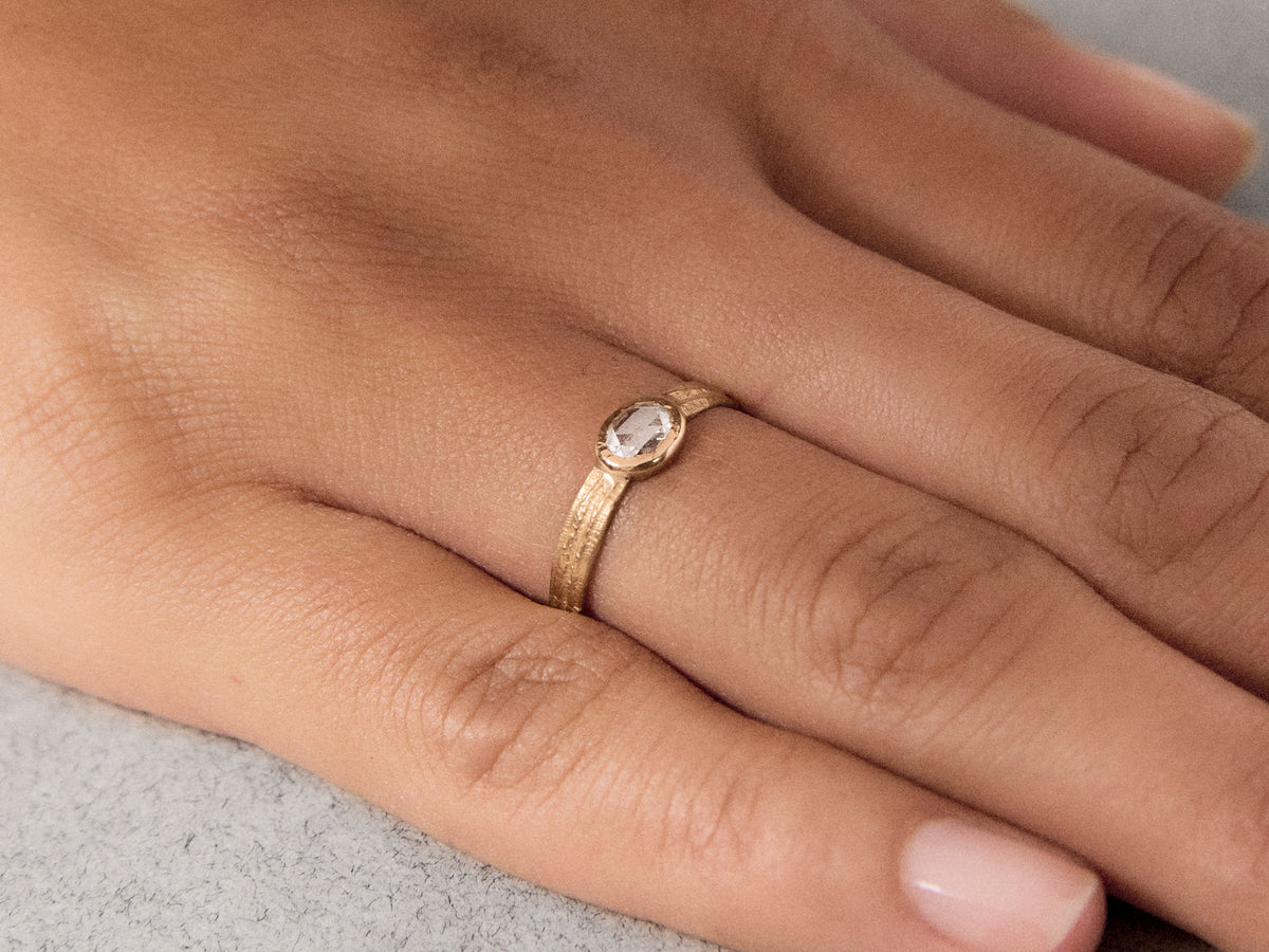 Ring Sitia PM oval rosecut diamond 0.37cts and yellow gold