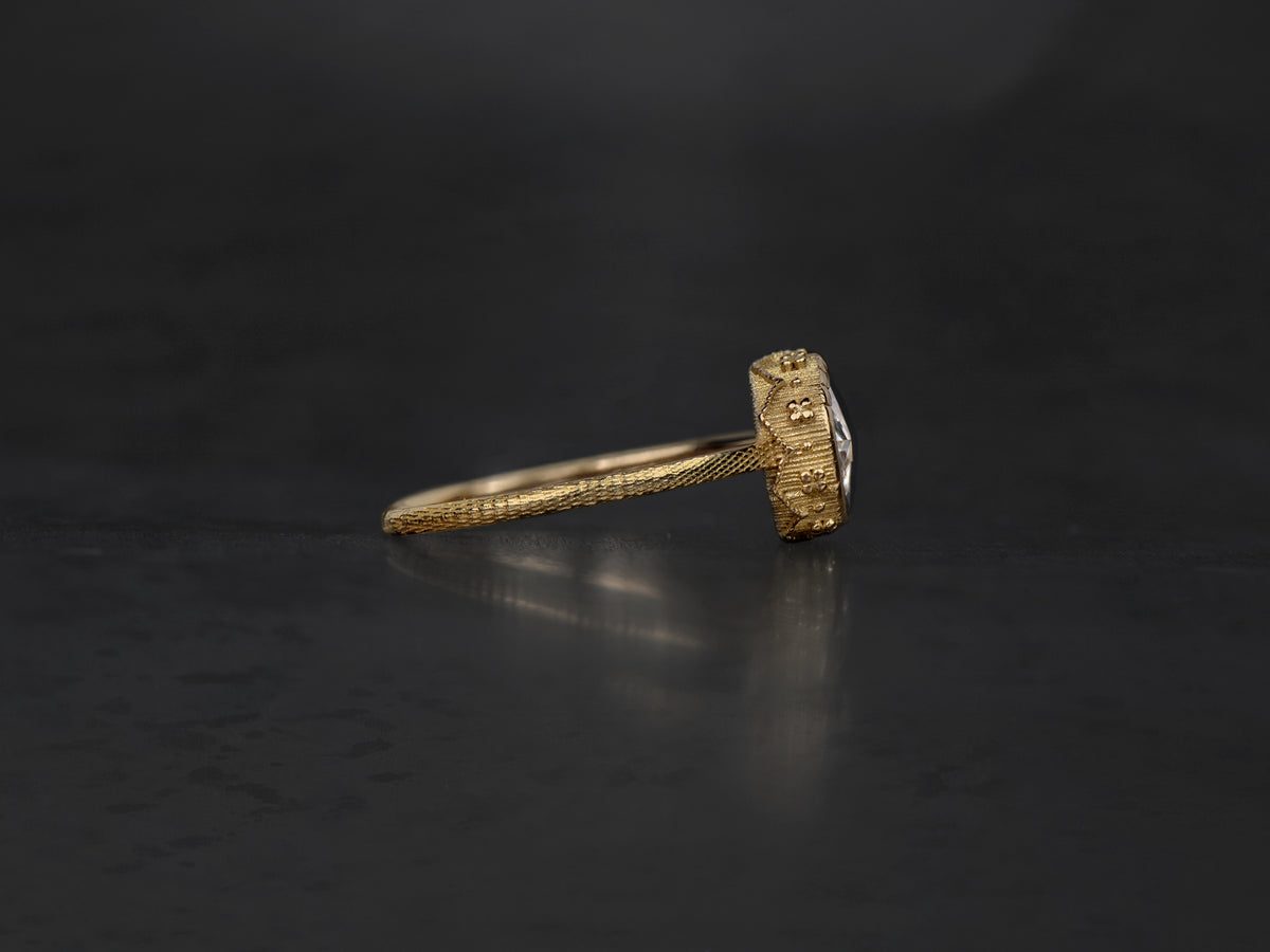 Syracuse ring round rosecut diamond 1.01cts yellow gold
