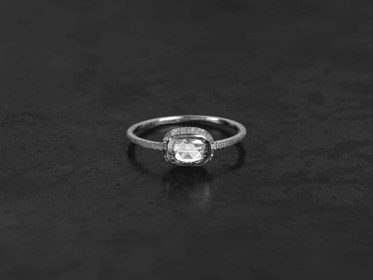 Syracuse ring cushion rosecut diamond 0.30ct platinum
