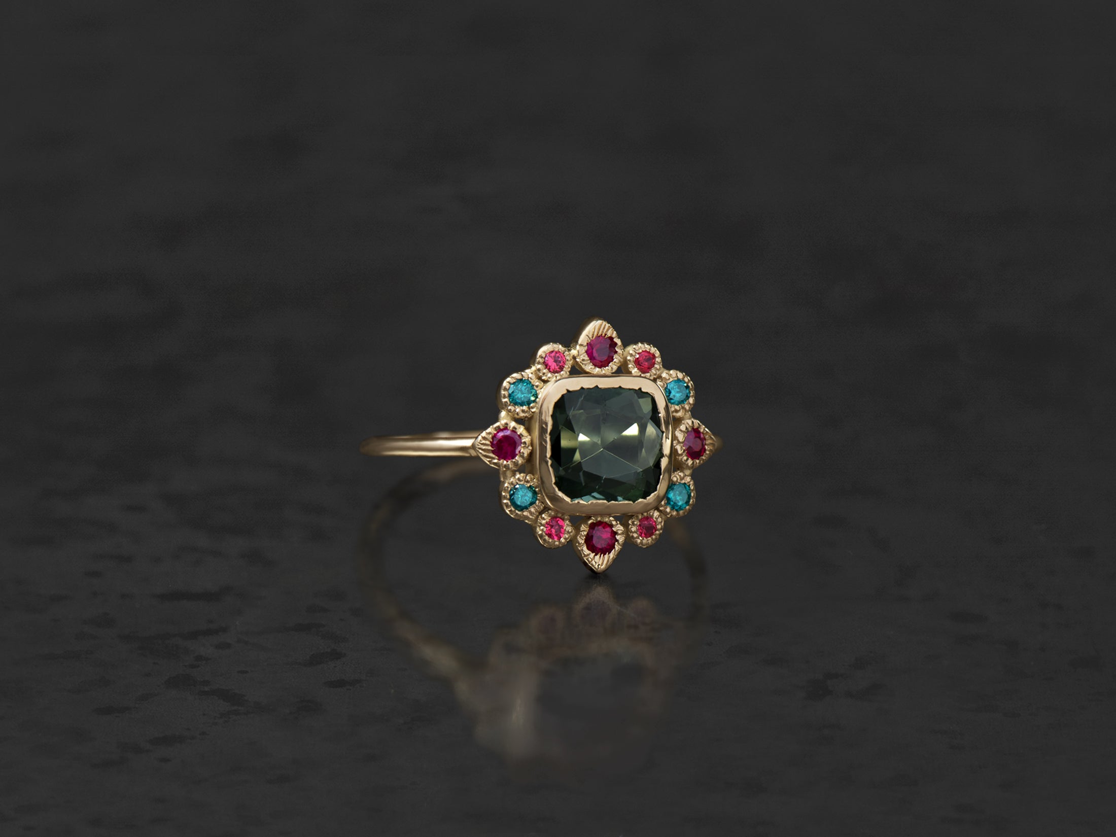 Sagan 10 yellow gold ring